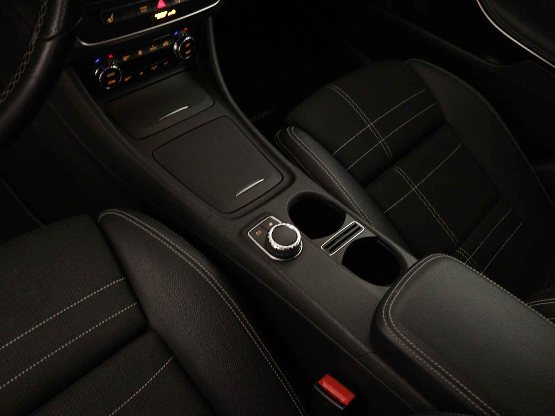 Mercedes-Benz GLA 200 Premium Plus Limited | Navigatie | Memory Seat | Stoelverwarming | - 14/45