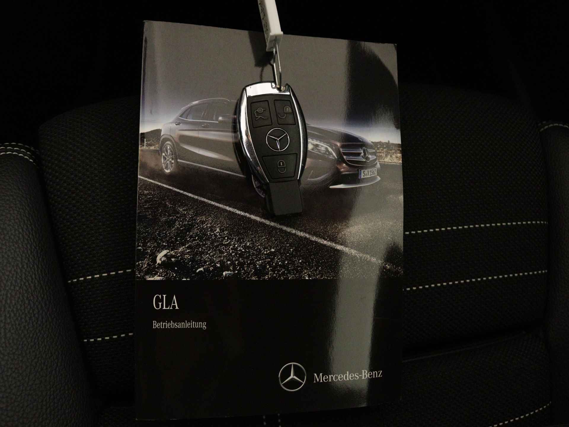 Mercedes-Benz GLA 200 Premium Plus Limited | Navigatie | Memory Seat | Stoelverwarming | - 15/45