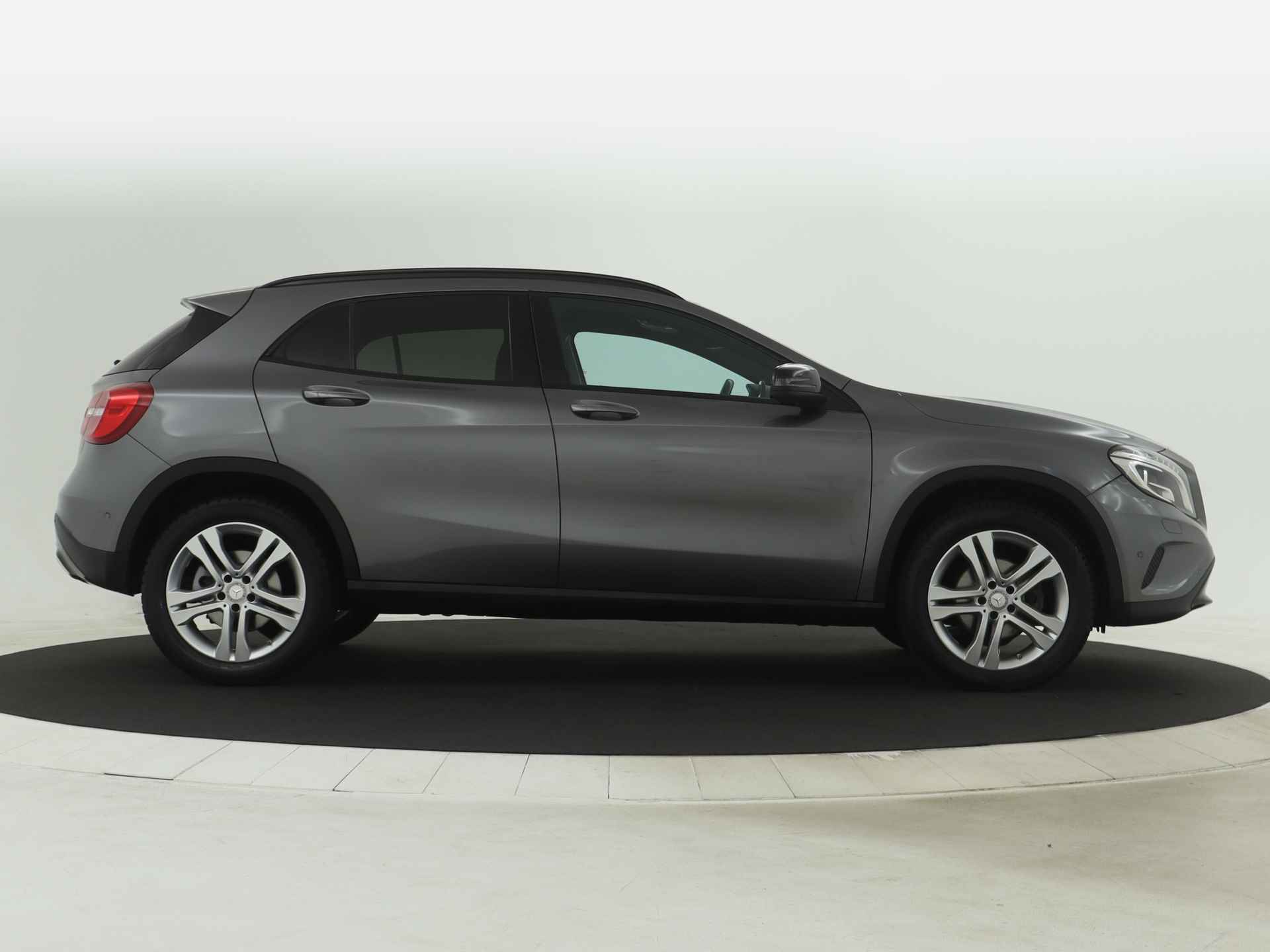 Mercedes-Benz GLA 200 Premium Plus Limited | Navigatie | Memory Seat | Stoelverwarming | - 17/45