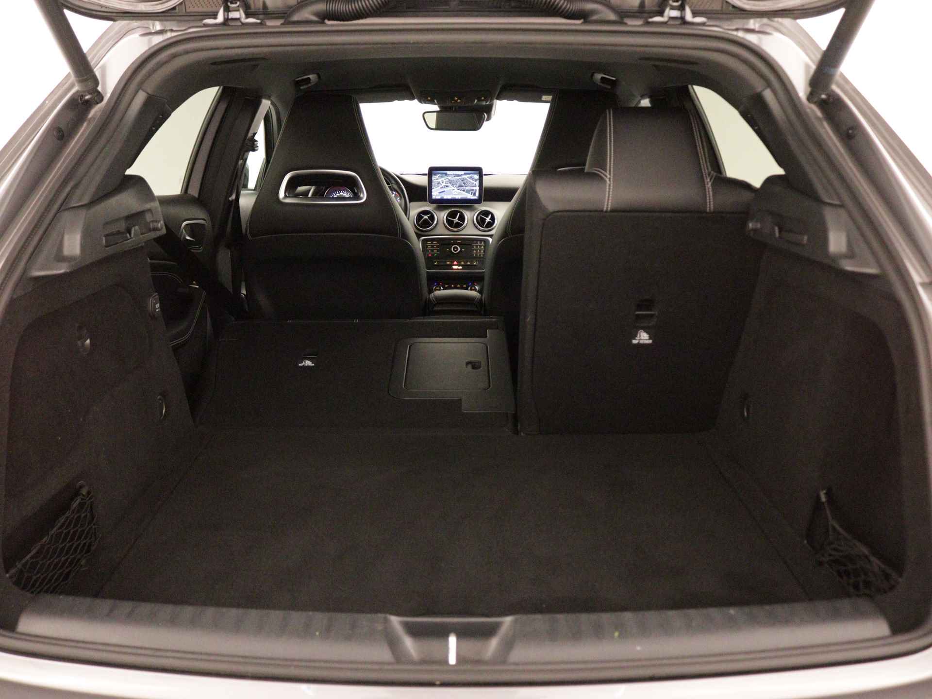 Mercedes-Benz GLA 200 Premium Plus Limited | Navigatie | Memory Seat | Stoelverwarming | - 40/45