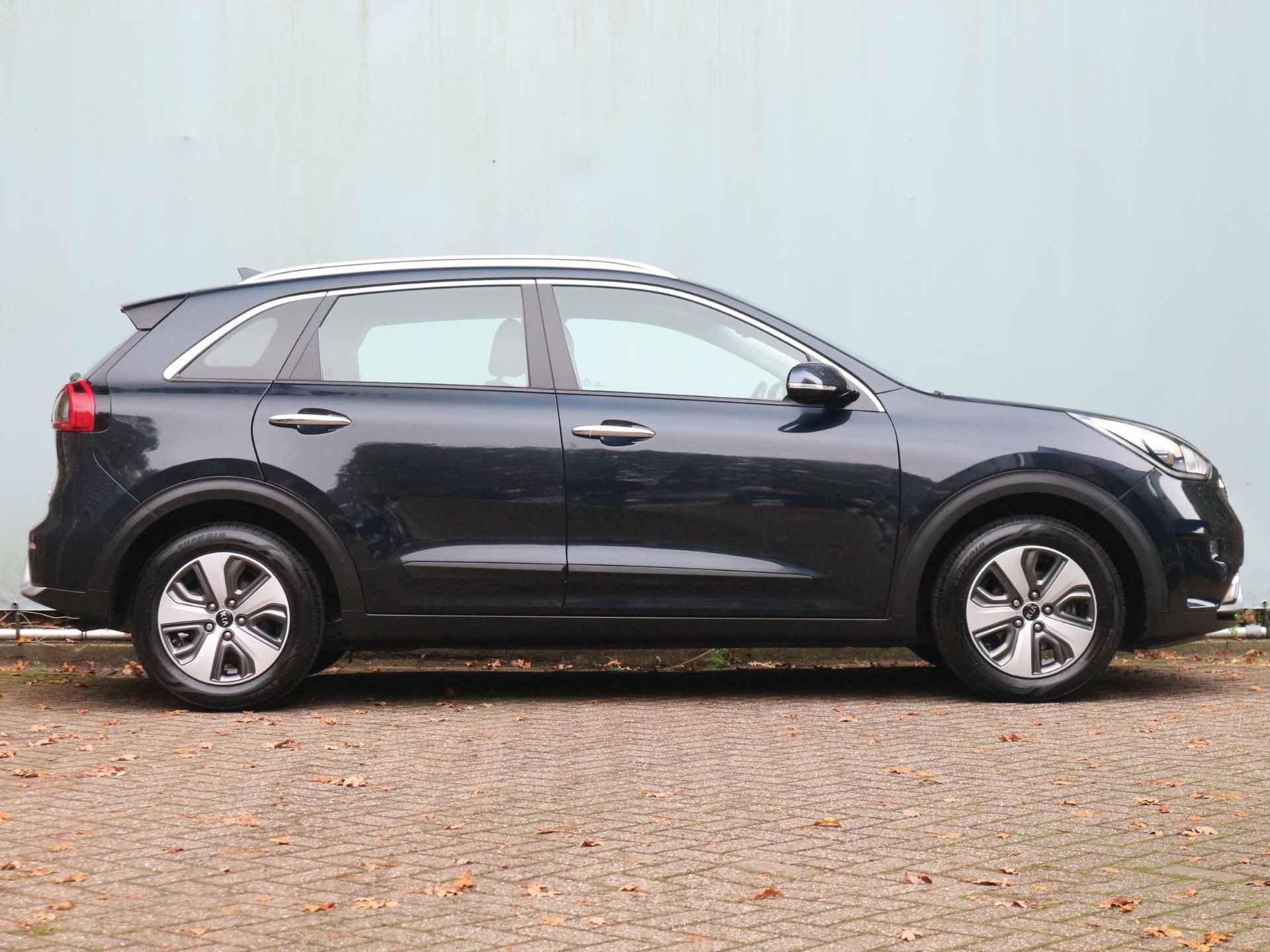 Kia Niro 1.6 GDi Hybrid DynamicLine / Camera / Navigatie - 23/31