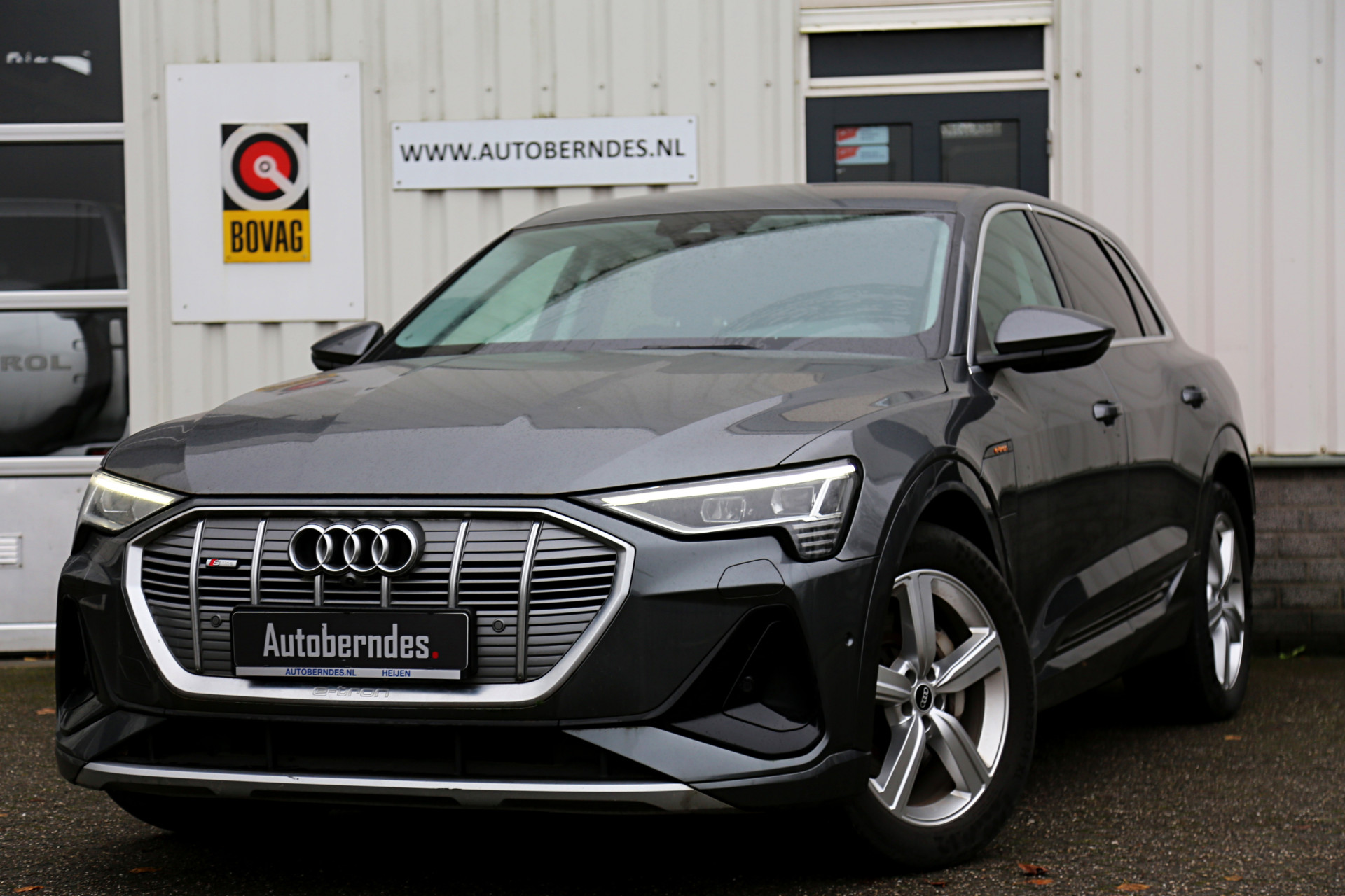 Audi e-tron 55 quattro S-Line 408PK 95 kWh*Excl. BTW*Adapt. Luchtvering/Sportstoelen Leder/ACC/Afneemb. Trekhaak/360/3D Camera/Memorie/Stoel