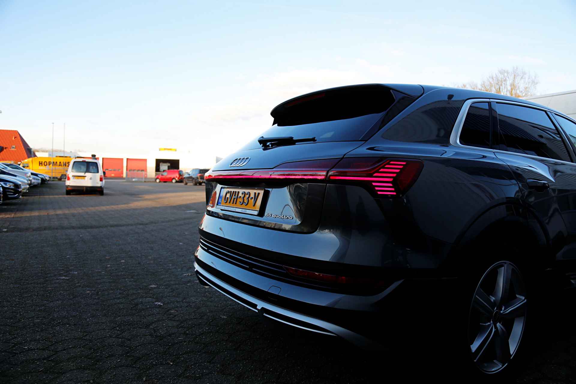 Audi e-tron 55 quattro S-Line 408PK 95 kWh*Excl. BTW*Adapt. Luchtvering/Sportstoelen Leder/ACC/Afneemb. Trekhaak/360/3D Camera/Memorie/Stoel - 61/70