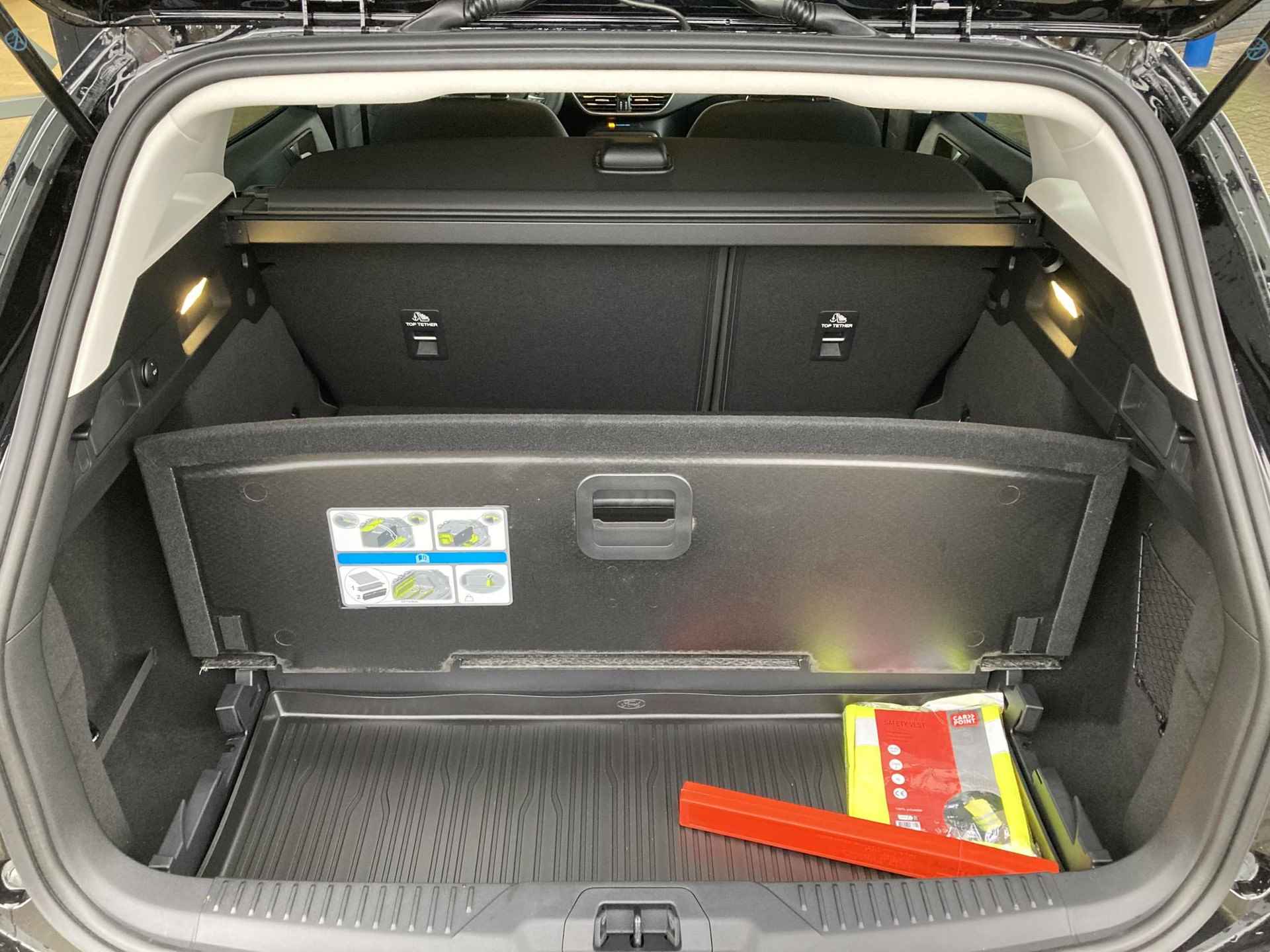 Ford Focus Wagon 1.0 EcoBoost Hybrid Titanium | Winter Pack | Parking Pack - 31/33
