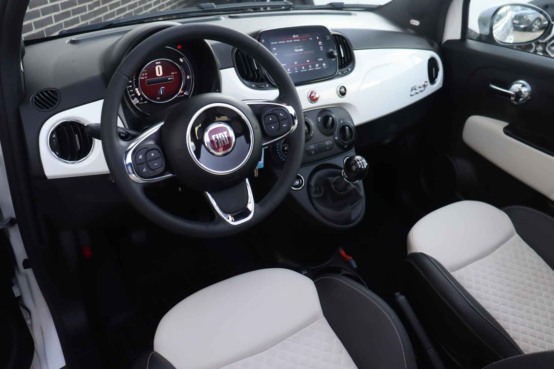 Fiat 500 1.0 Hybrid Dolcevita * Navigatie  * Cruise Control * Cabrio - 2/49