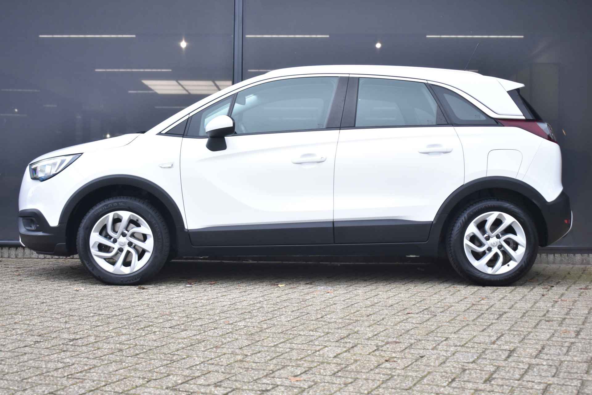 Opel Crossland X 1.2 Turbo Innovation 110pk Automaat | 1e Eigenaar | Navigatie | Trekhaak | Keyless-Entry | Allseason | Dealeronderhouden | Parke - 4/46