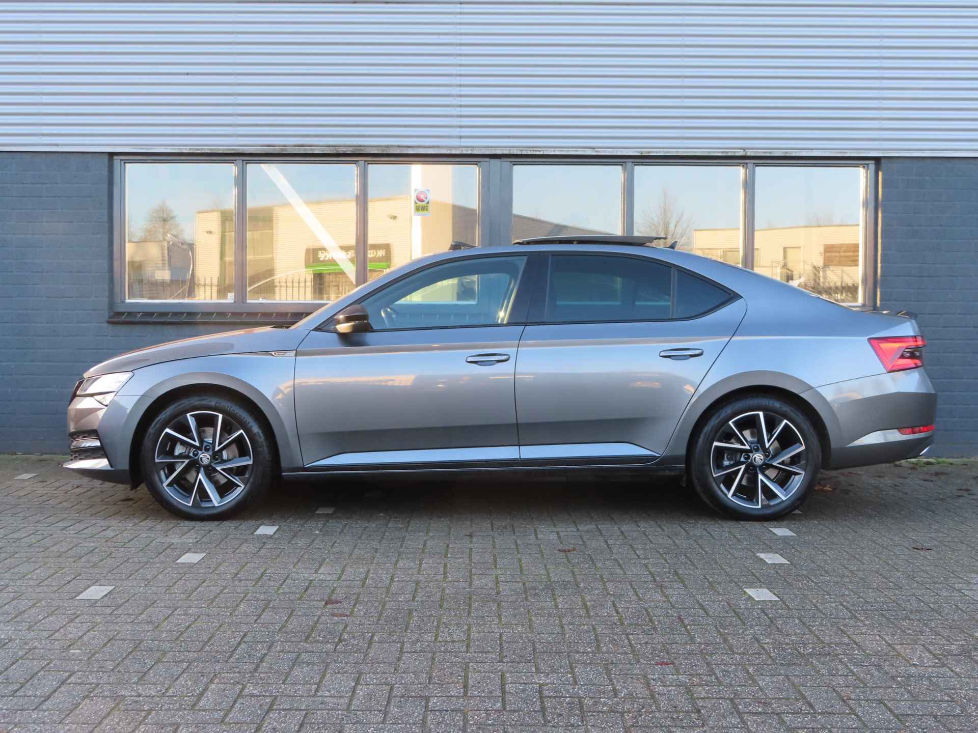 Škoda Superb 1.4 TSI iV Sportline Business | panoramisch dak | elektrisch verstelbare voorstoelen met geheugen | - 6/36