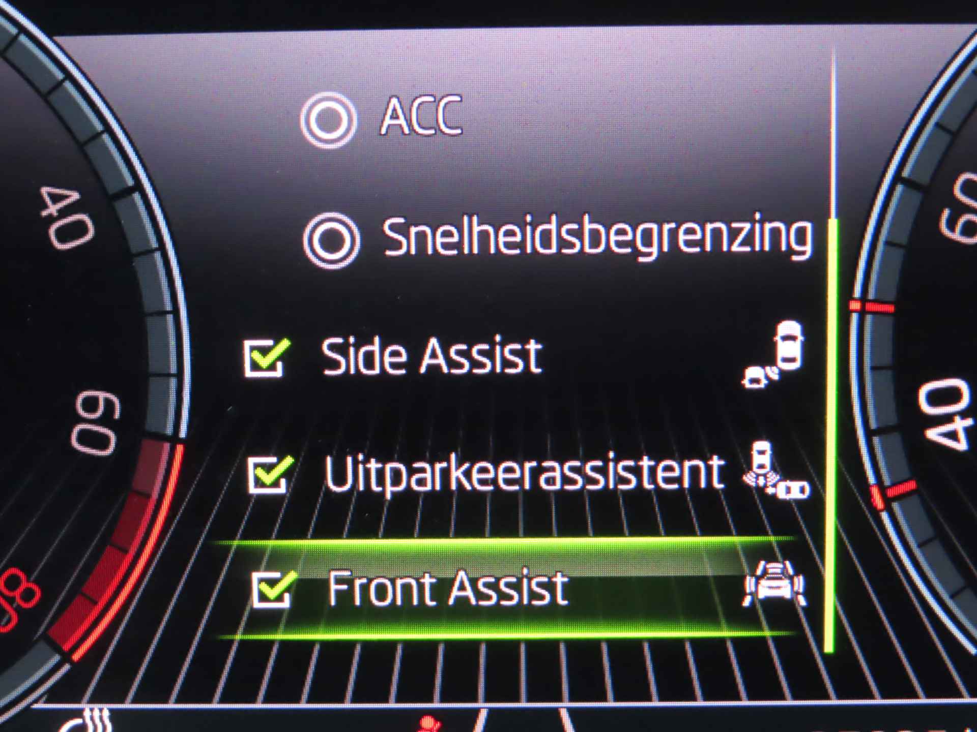 Škoda Superb 1.4 TSI iV Sportline Business | panoramisch dak | elektrisch verstelbare voorstoelen met geheugen | - 10/36