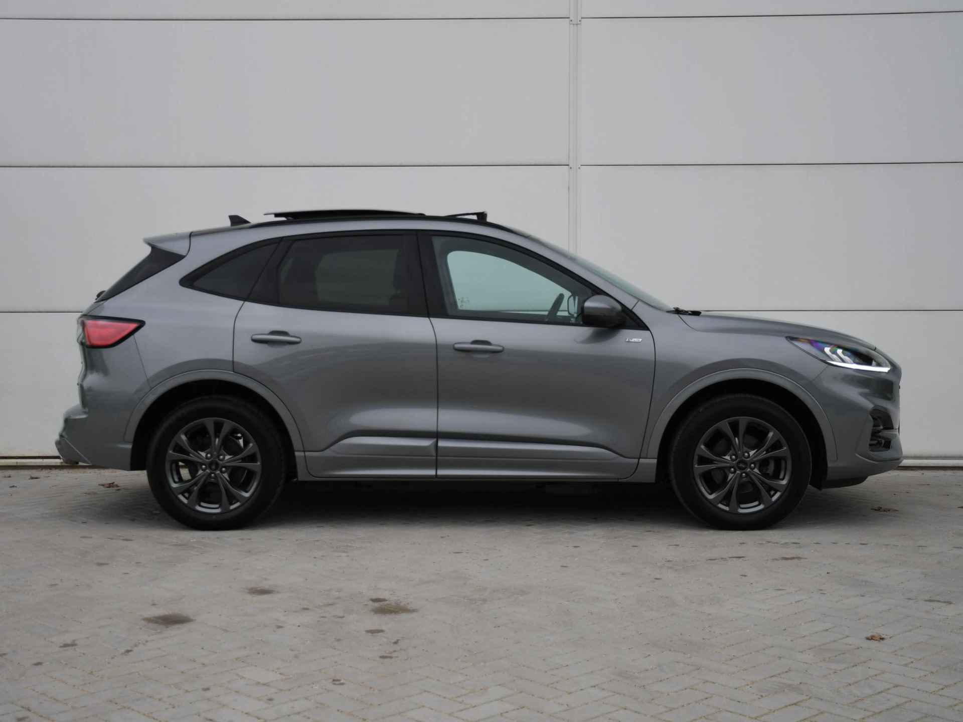 Ford Kuga ST-Line 2.5 PHEV 225pk Automaat PANO-DAK | ELEK. ACHTERKLEP | CRUISE | WINTER PACK | DRAADLOOS OPLADEN - 3/37