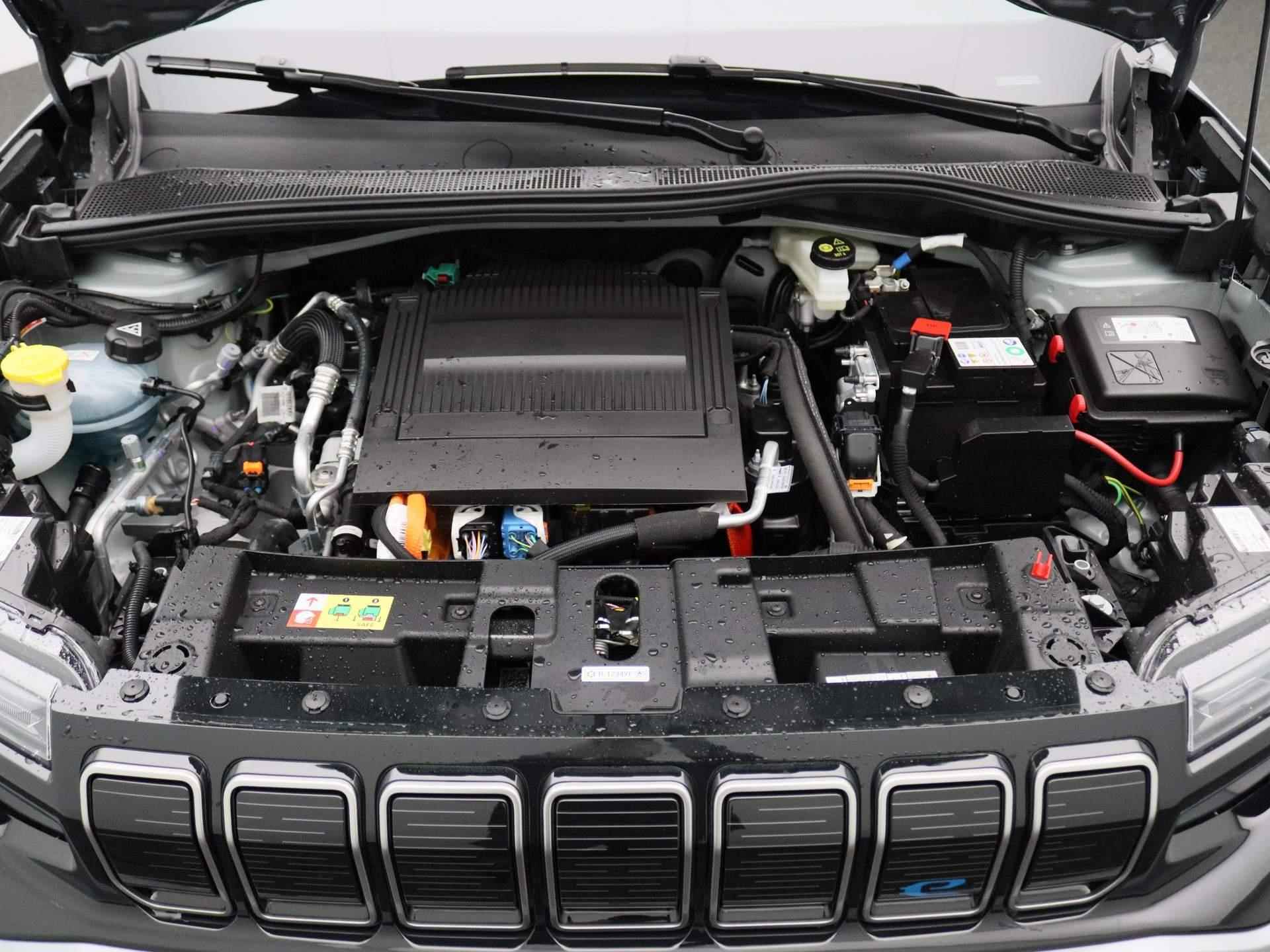Jeep Avenger Altitude 54kWh | Winter Pack | Lichtmetalen Velgen | Apple Carplay & Android Auto | Direct Leverbaar | - 26/27