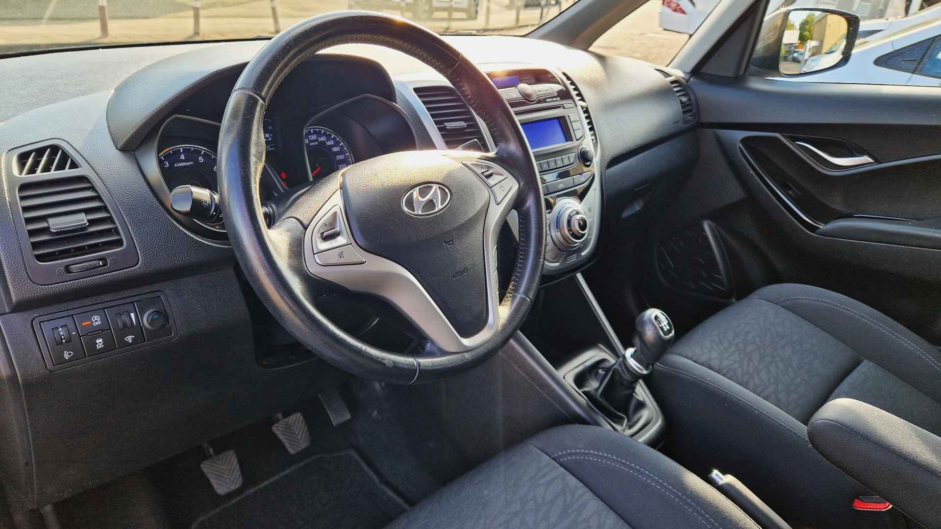 Hyundai ix20 1.4i i-Vision - 12/29