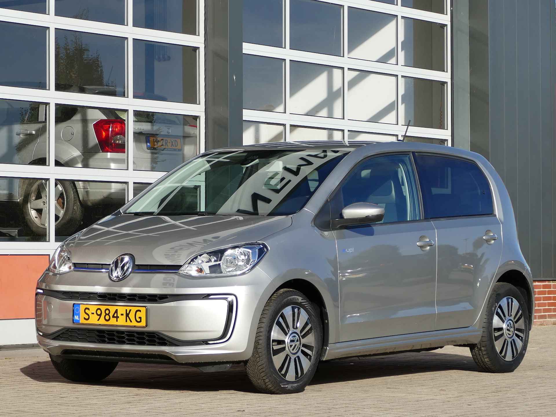 Volkswagen e-Up! | cruise control |stoelverwarming | all-season-banden | €2000,- subsidie mogelijk - 38/44