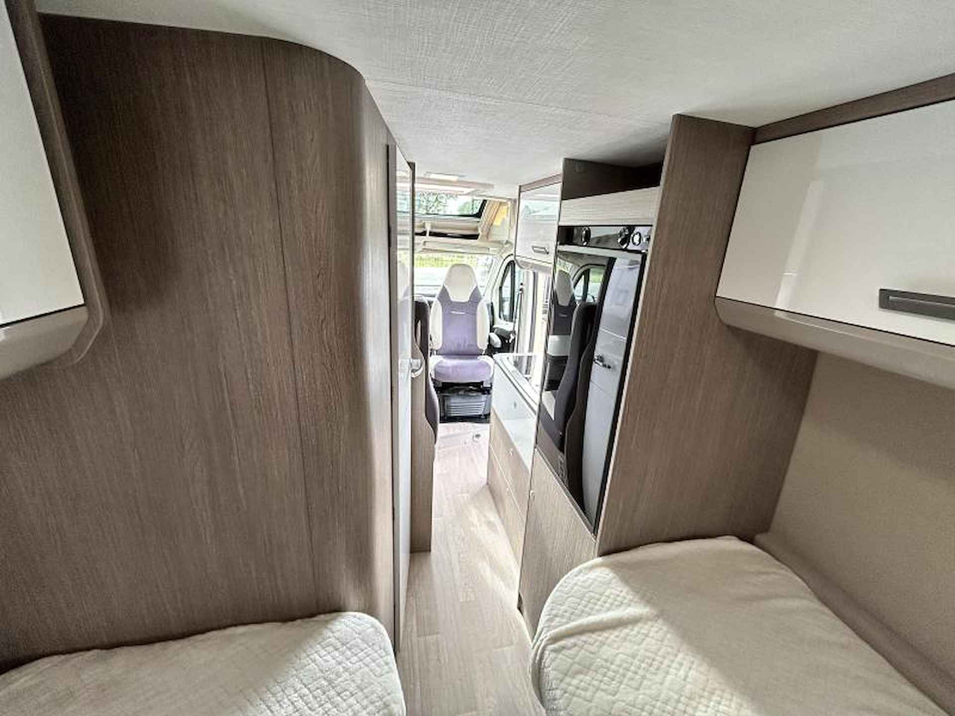 Chausson V697  enkele-bedden/2020/Euro-6 - 10/24