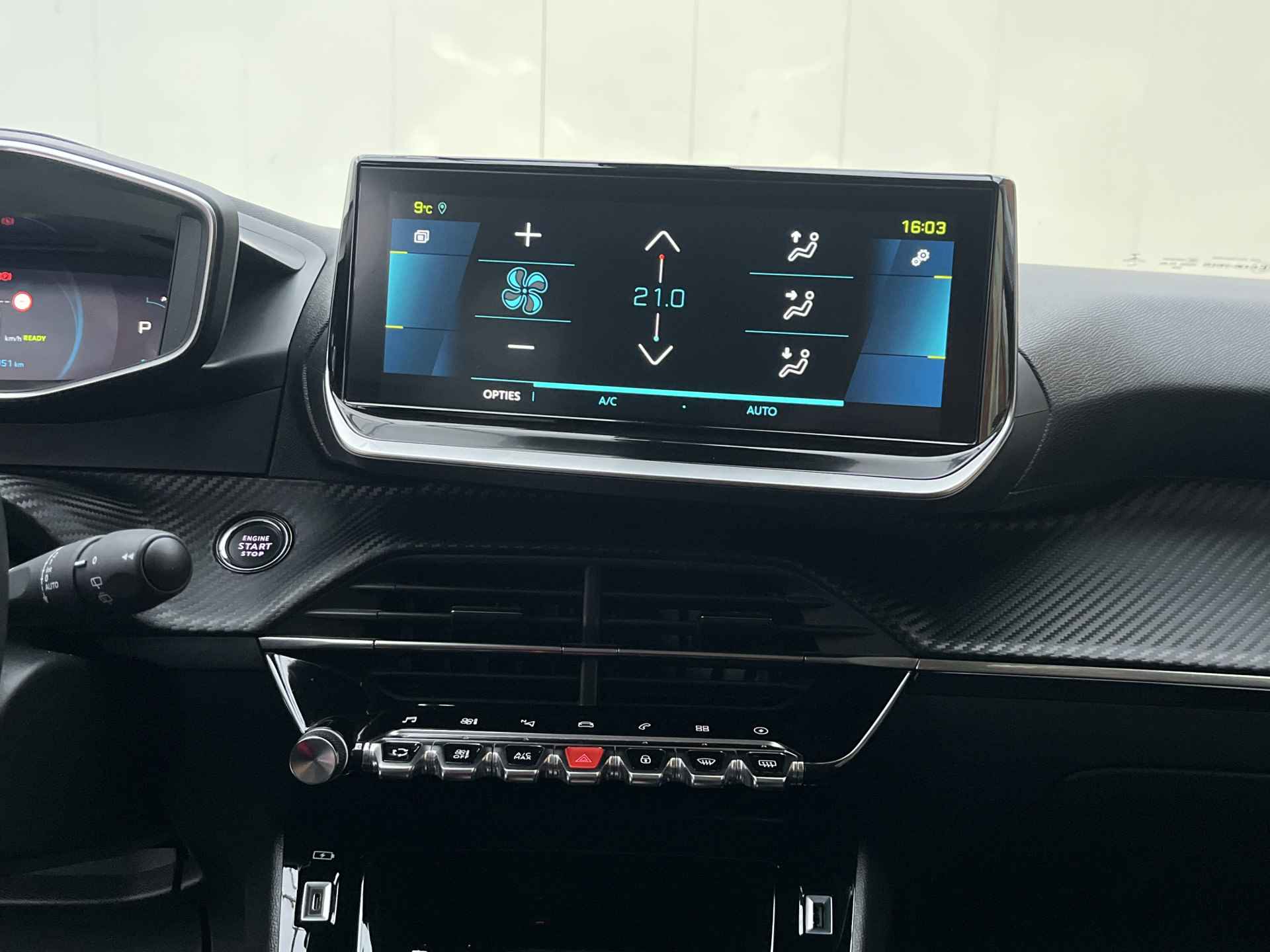 Peugeot e-2008 EV Allure Pack 50 kWh | Trekhaak | Carplay/Android Auto | Camera | - 11/37