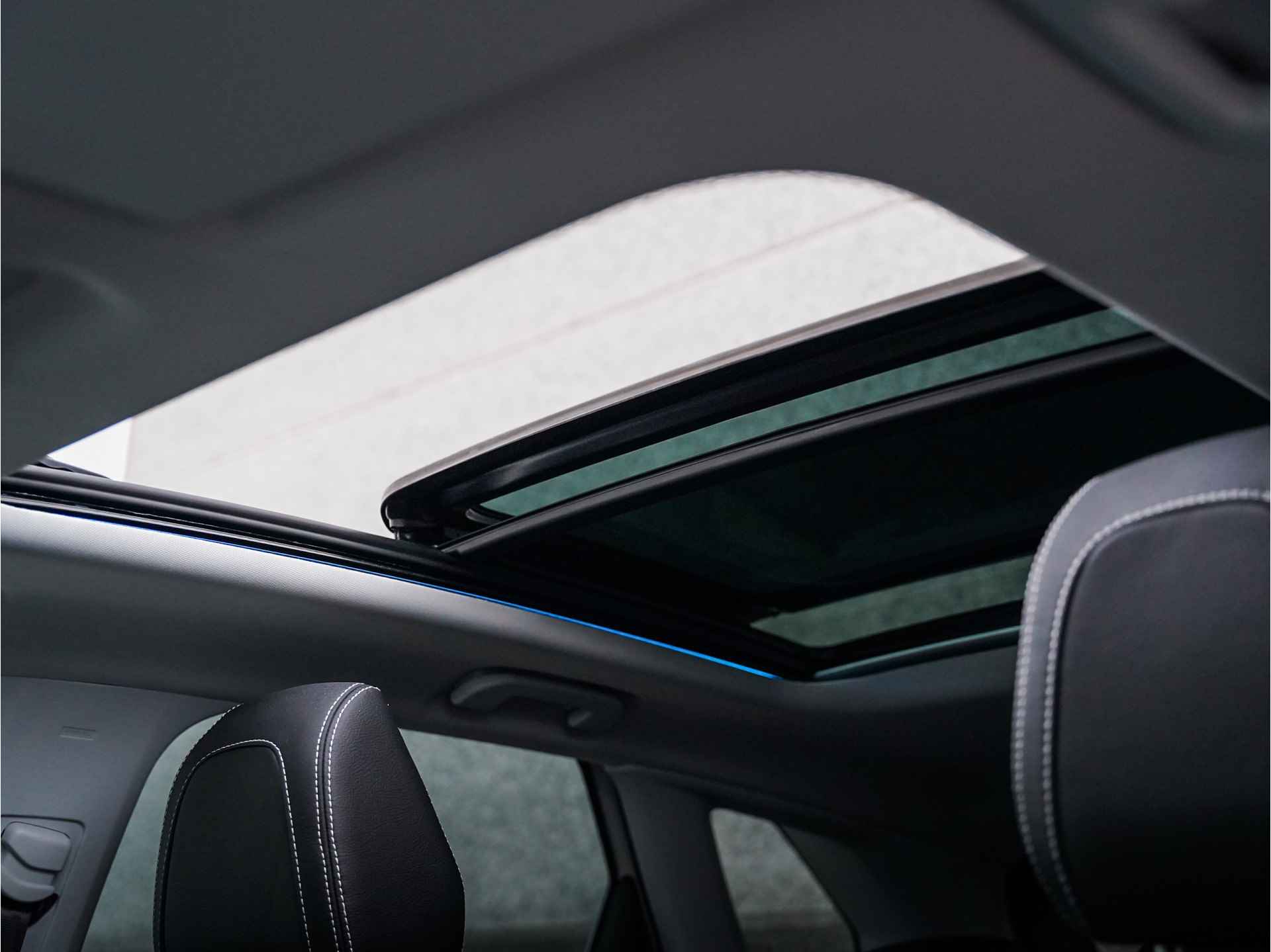 Peugeot 3008 1.6 PureTech Blue Lease Premium |Airco |Lederen bekleding |Apple Carplay/Android Auto |Draadloos opladen |Panoramadak - 42/63