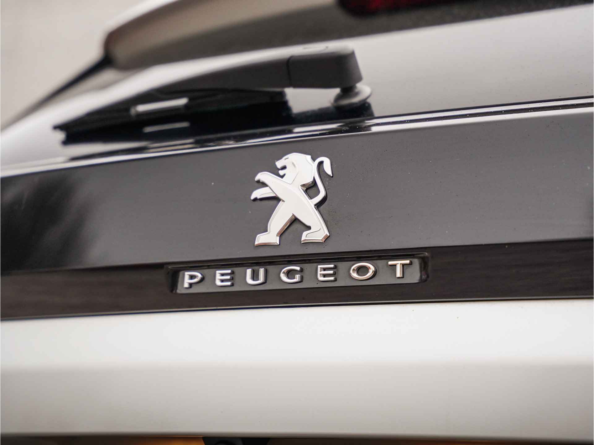 Peugeot 3008 1.6 PureTech Blue Lease Premium |Airco |Lederen bekleding |Apple Carplay/Android Auto |Draadloos opladen |Panoramadak - 59/63