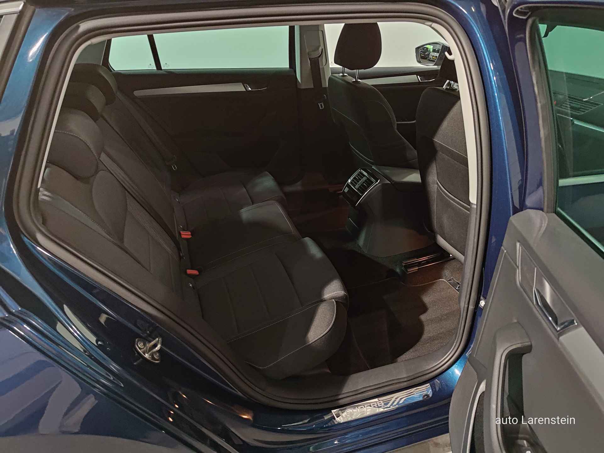 Škoda Superb Combi 1.5 TSI ACT 150pk Ambition Comfort Business 110kw Carplay / Navi / A.Camera / ECC - 12/37
