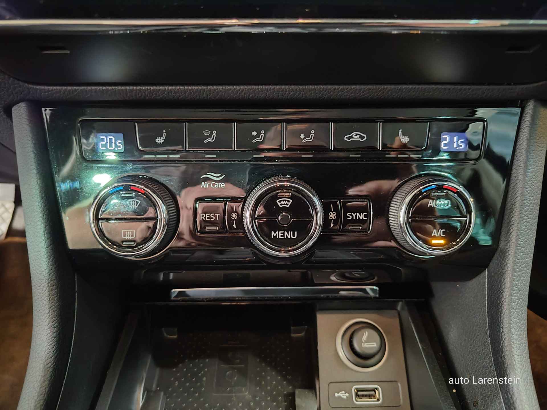 Škoda Superb Combi 1.5 TSI ACT 150pk Ambition Comfort Business 110kw Carplay / Navi / A.Camera / ECC - 18/37
