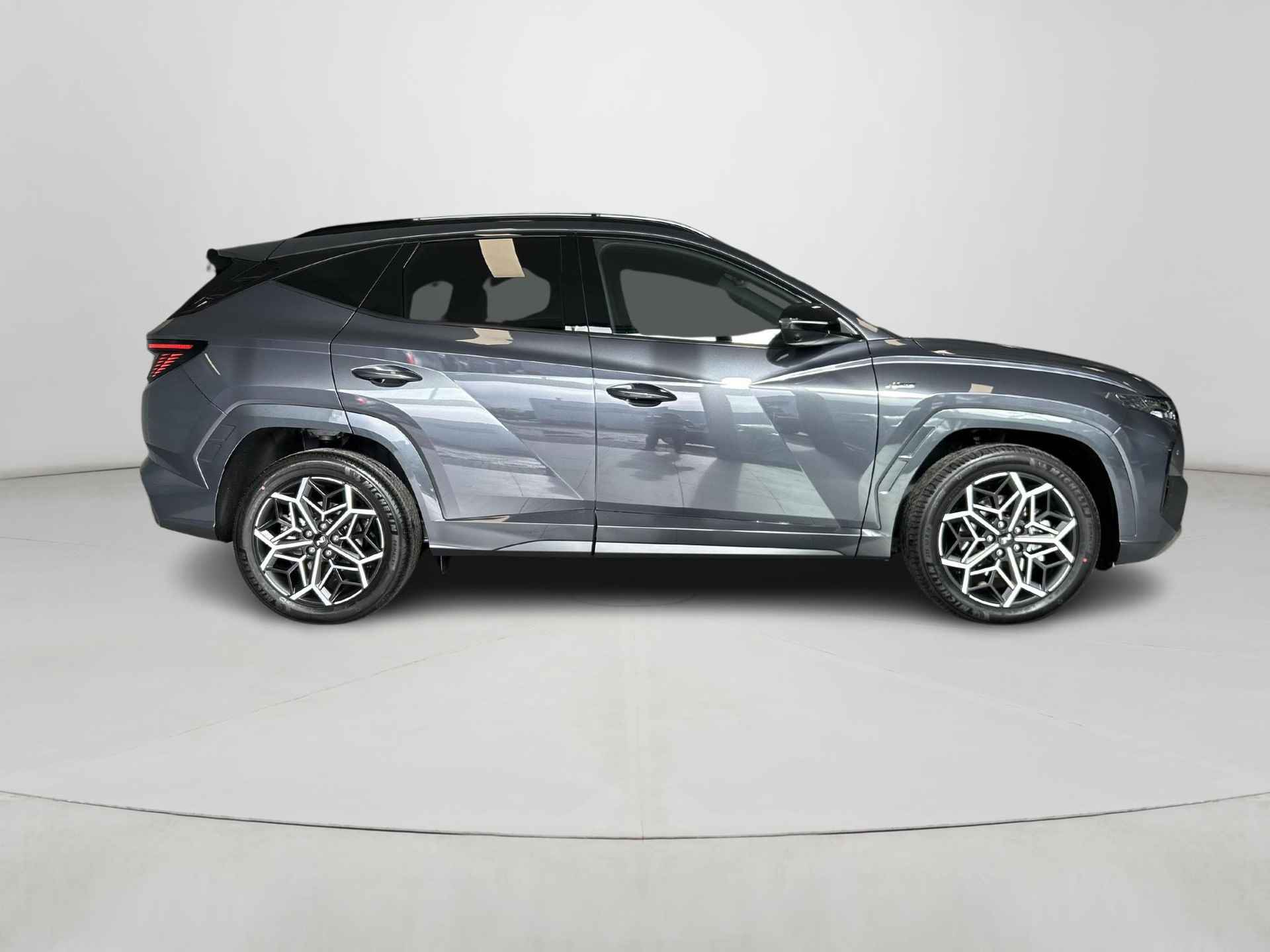 Hyundai Tucson 1.6 T-GDI HEV N Line | Direct uit voorraad leverbaar | Rijklaar prijs! | Sportief design | Navigatie | nu met € 2000,- smart bonus en € 2000,- voorraad voordeel - 7/35