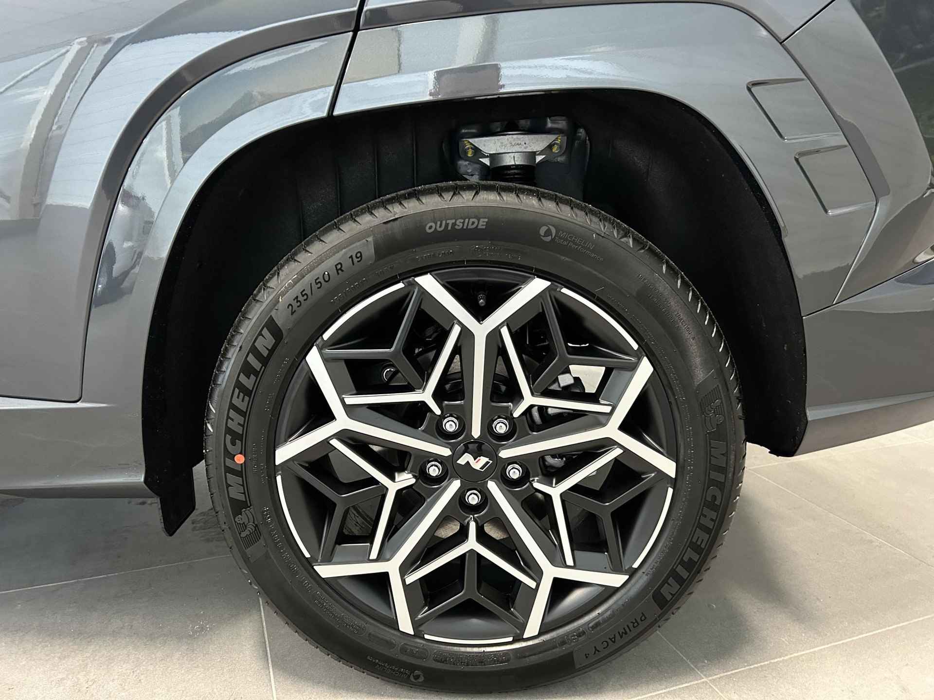 Hyundai Tucson 1.6 T-GDI HEV N Line | Direct uit voorraad leverbaar | Rijklaar prijs! | Sportief design | Navigatie | nu met € 2000,- smart bonus en € 2000,- voorraad voordeel - 10/35