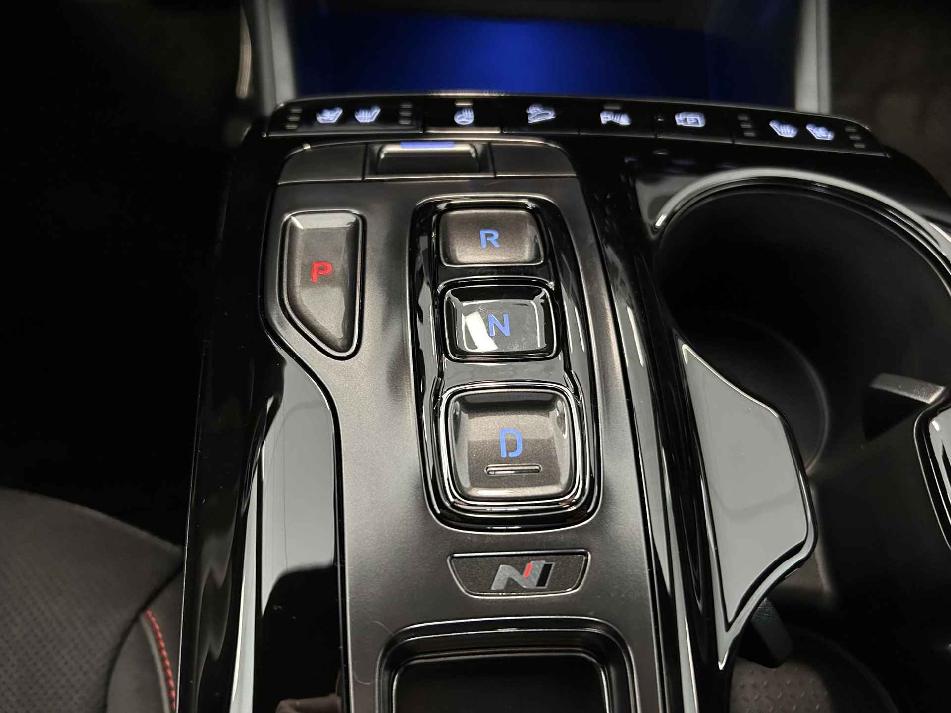 Hyundai Tucson 1.6 T-GDI HEV N Line | Direct uit voorraad leverbaar | Rijklaar prijs! | Sportief design | Navigatie | nu met € 2000,- smart bonus en € 2000,- voorraad voordeel - 19/35