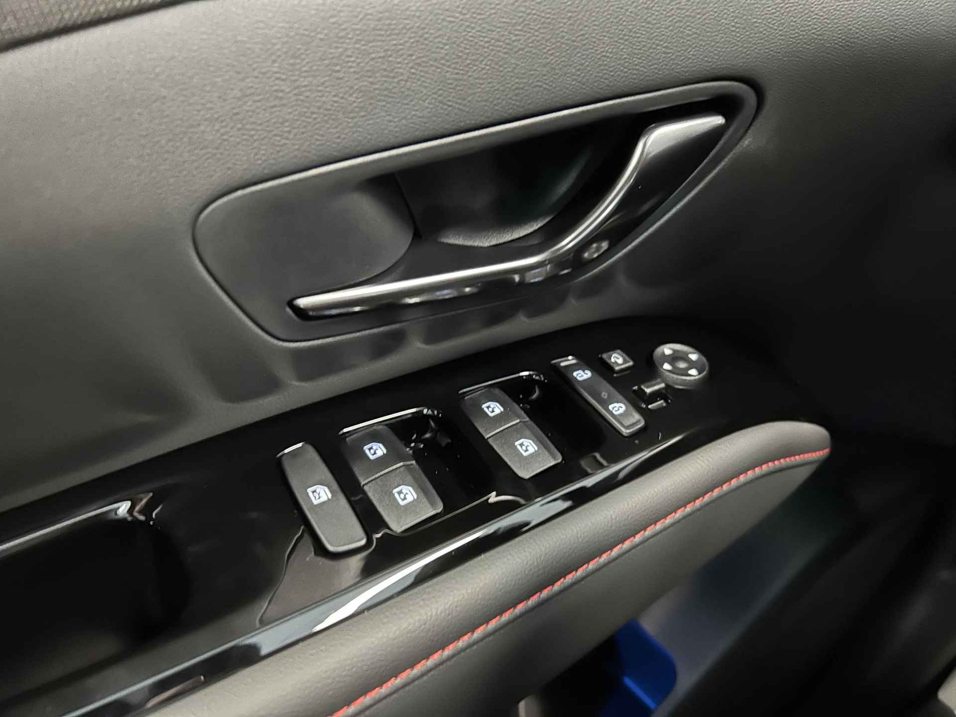 Hyundai Tucson 1.6 T-GDI HEV N Line | Direct uit voorraad leverbaar | Rijklaar prijs! | Sportief design | Navigatie | nu met € 2000,- smart bonus en € 2000,- voorraad voordeel - 21/35