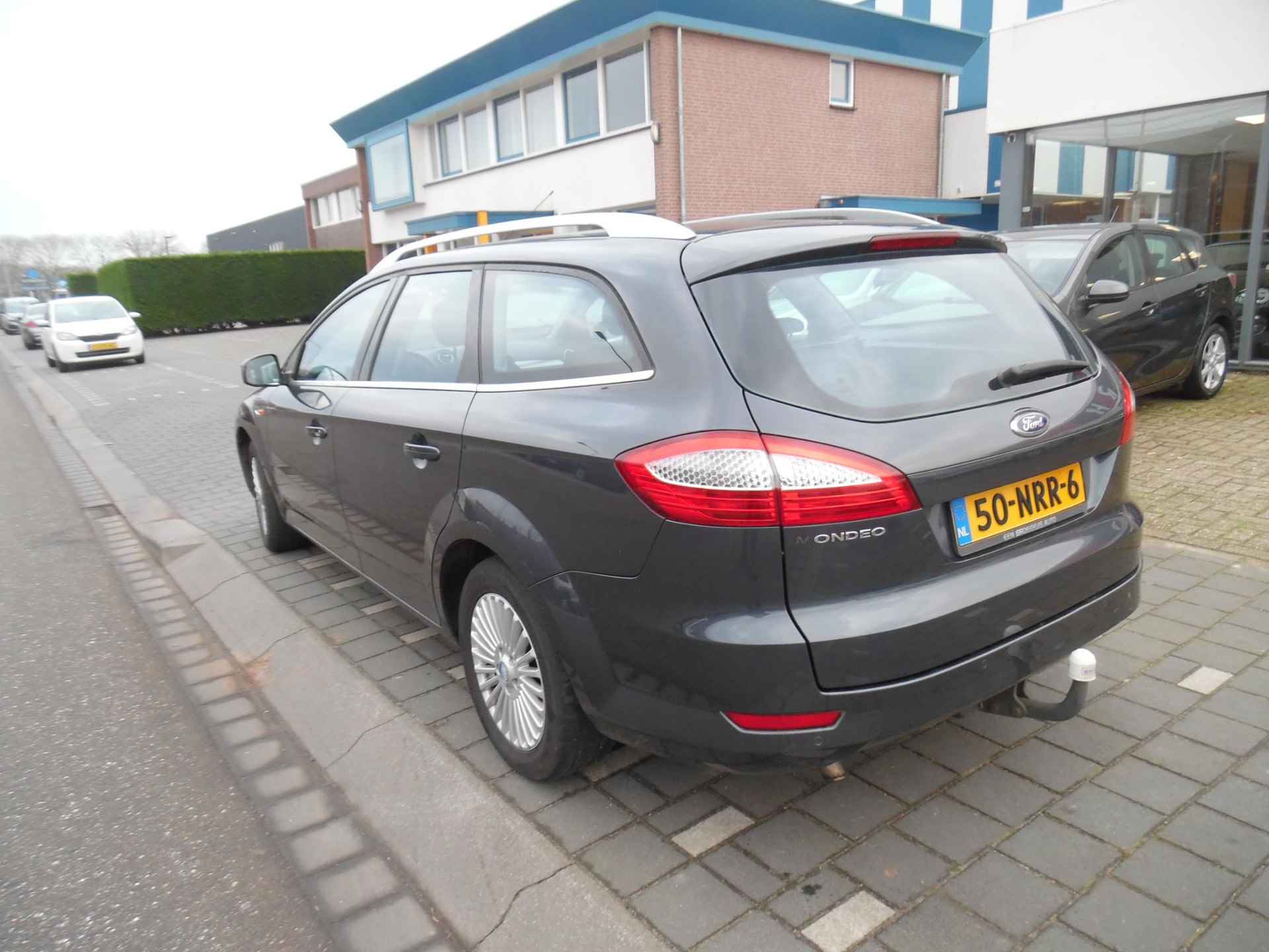 Ford Mondeo Wagon 2.0-16V Limited airco, navigatie, trekhaak, enz - 7/16