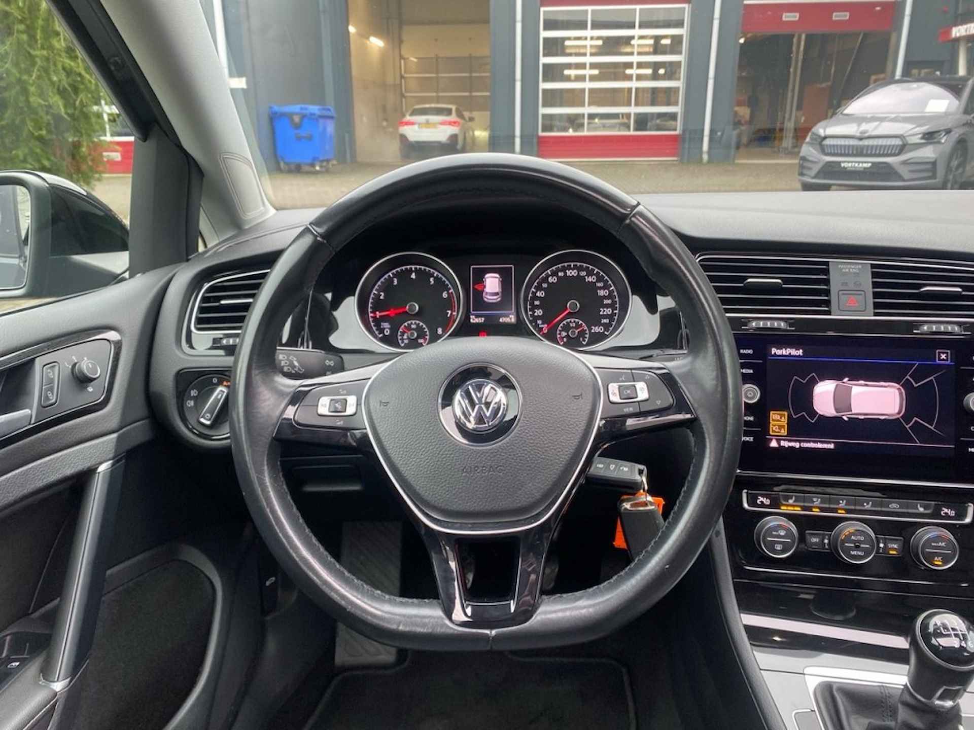 VOLKSWAGEN Golf 1.5 TSI HIGHLINE PANO-DAK/LEDER/TREKHAAK/CARPLAY/NAVIPDC/STOELVE - 13/26