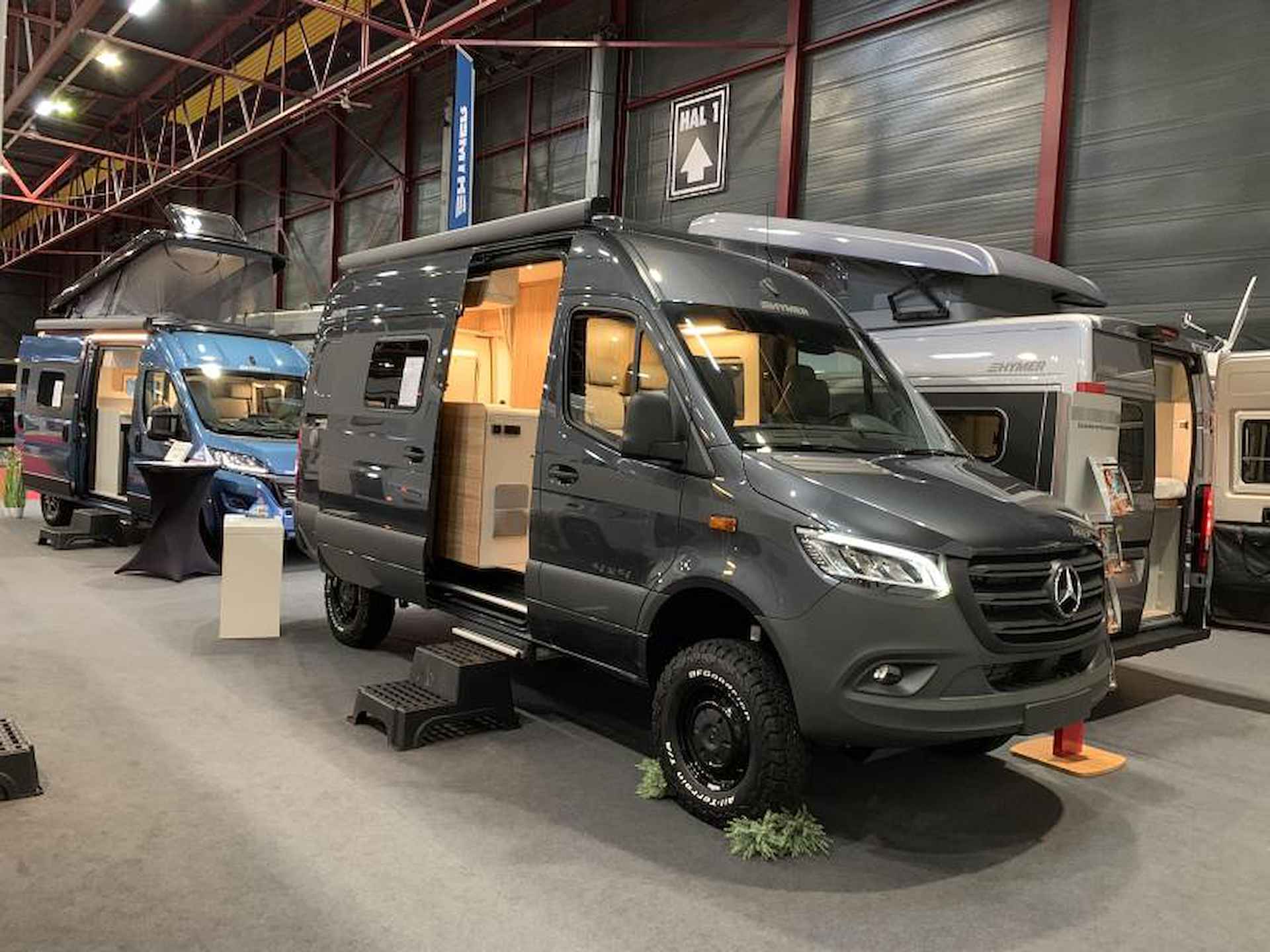 Hymer Grand Canyon S  -4x4- direct rijden - 3/25