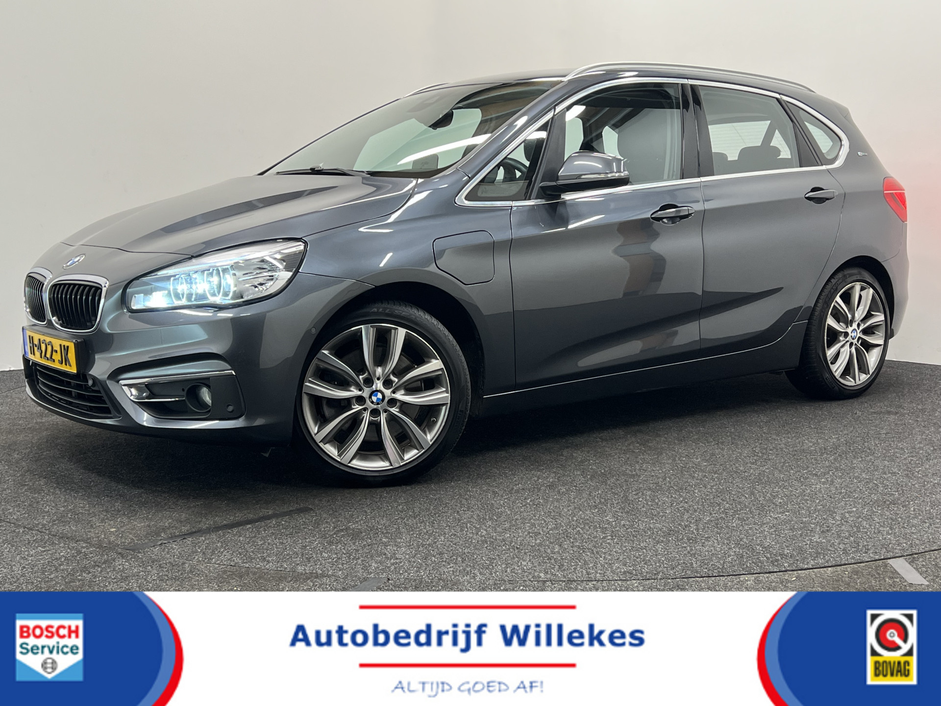 BMW 2 Serie Active Tourer 225xe Sport | NAVIGATIE | KEYLESS | STOELVERWARMING | PARKEERSENSOREN |