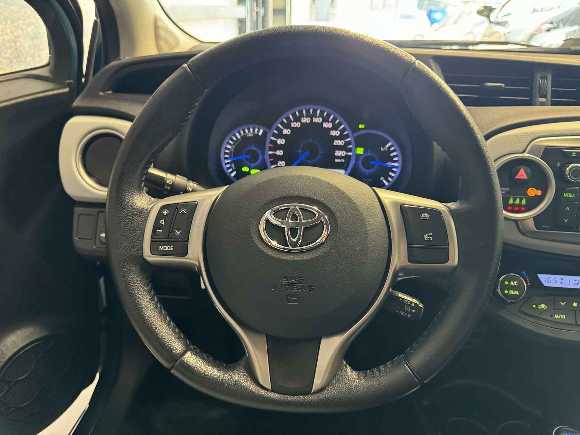 Toyota Yaris 1.5 Full Hybrid Aspiration / Trekhaak - 22/36