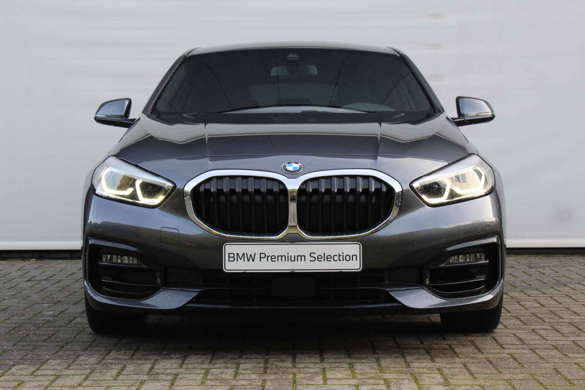 BMW 1-serie 120i Executive Automaat / Sportstoelen / Adaptieve LED / M Sportonderstel / Live Cockpit Professional - 11/30