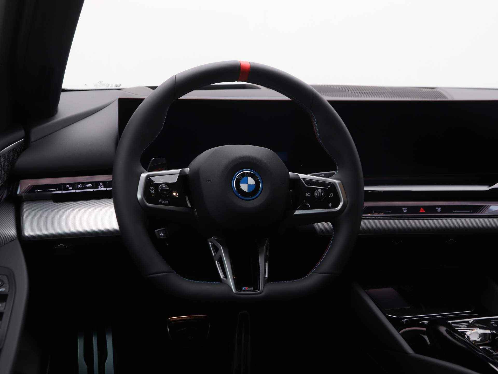 BMW i5 M60 xDrive - 3/22