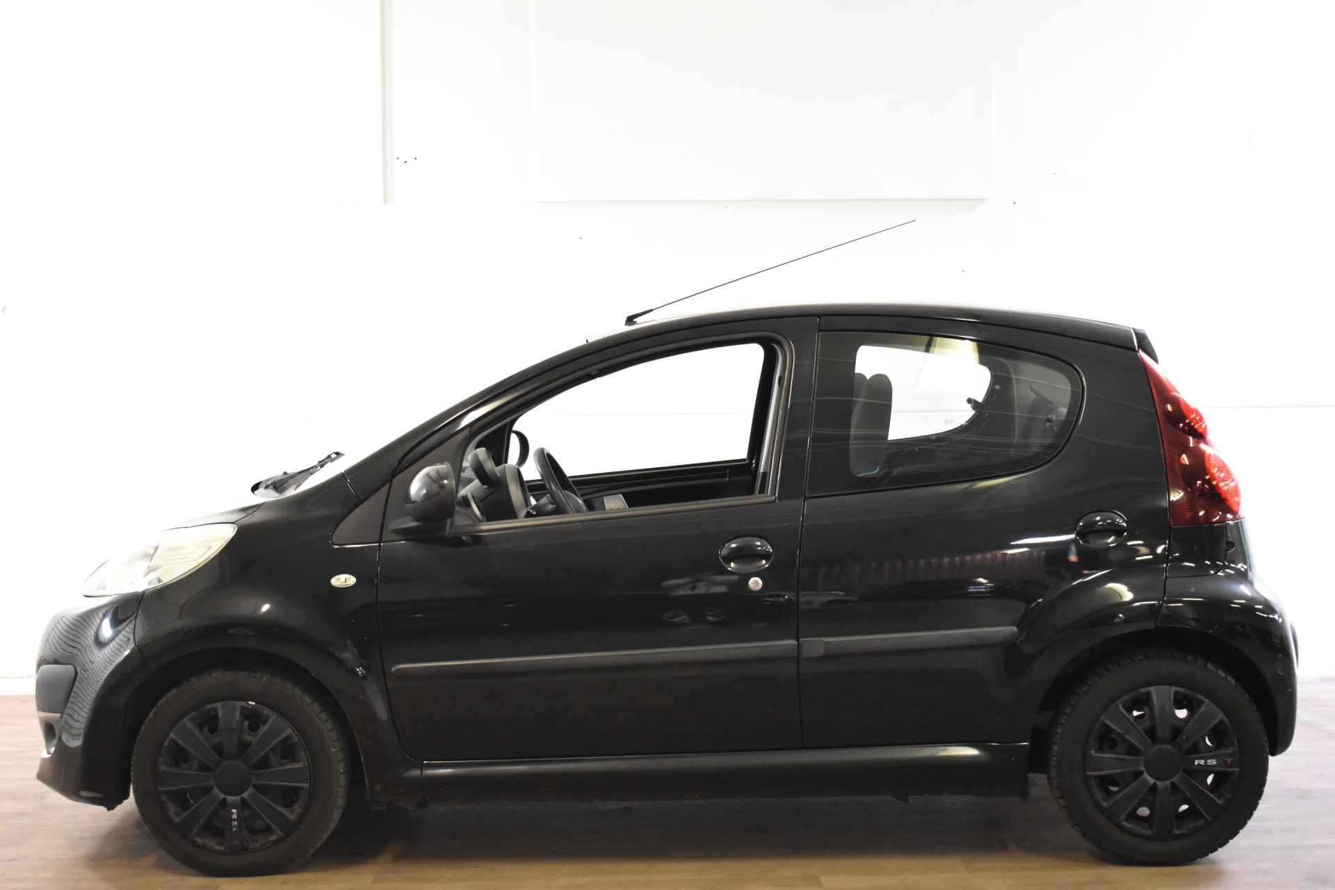 Peugeot 107 1.0 Active AIRCO/ELEKTR.RAMEN/CD.AUX - 5/20