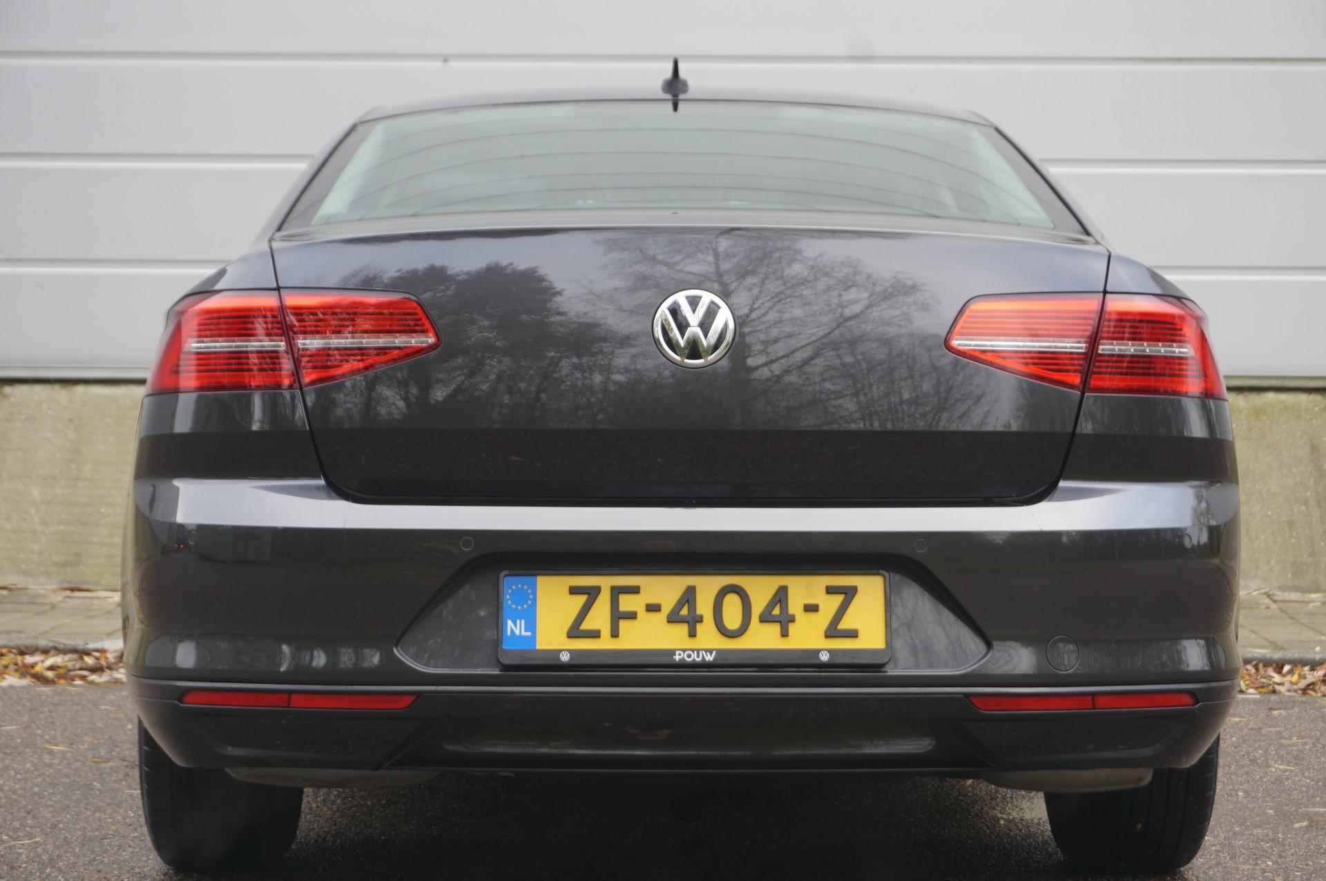 Volkswagen Passat 1.5 TSI 150pk Comfortline Business | Navigatie | Adaptive Cruise - 13/51