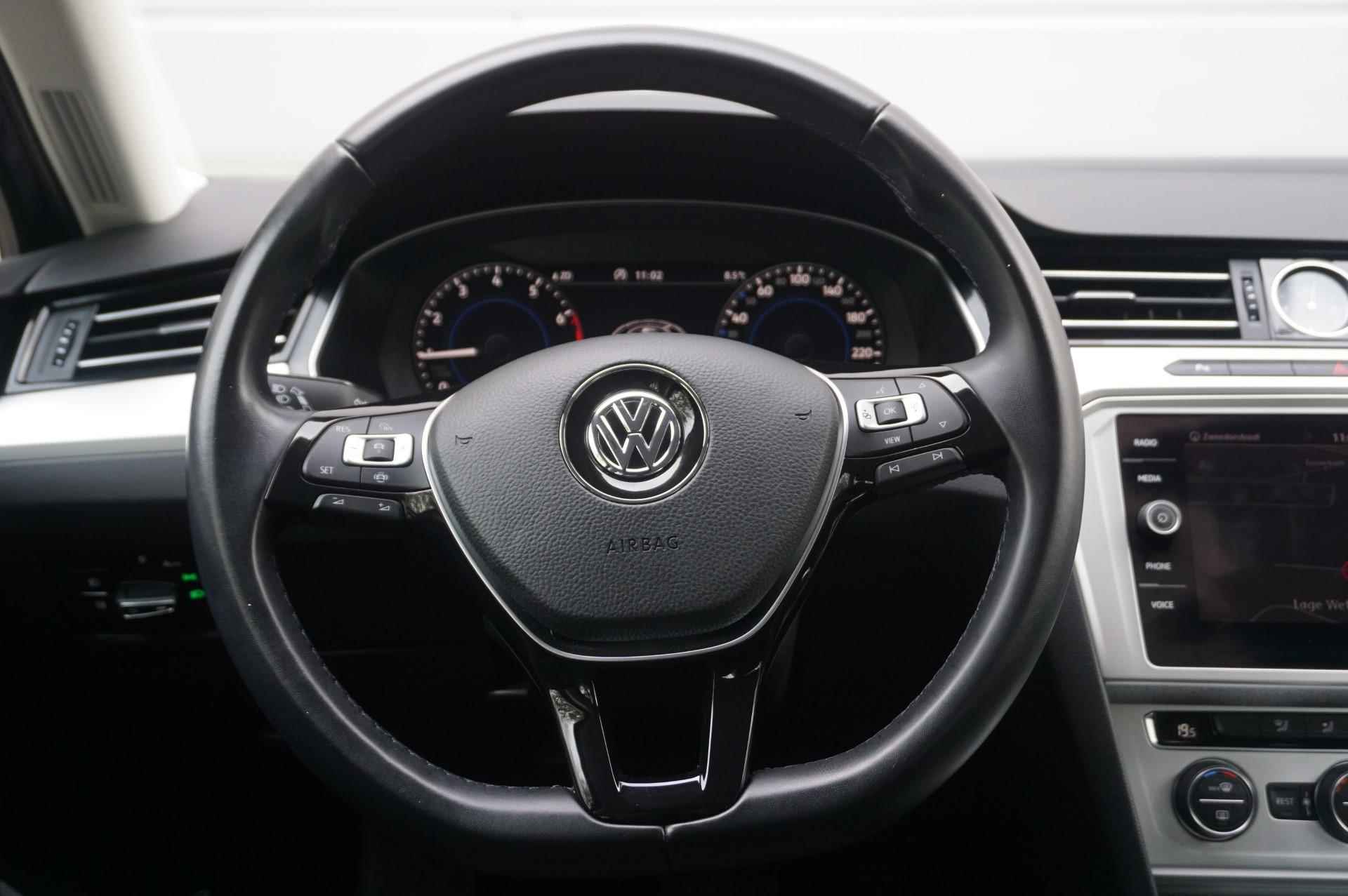 Volkswagen Passat 1.5 TSI 150pk Comfortline Business | Navigatie | Adaptive Cruise - 50/51