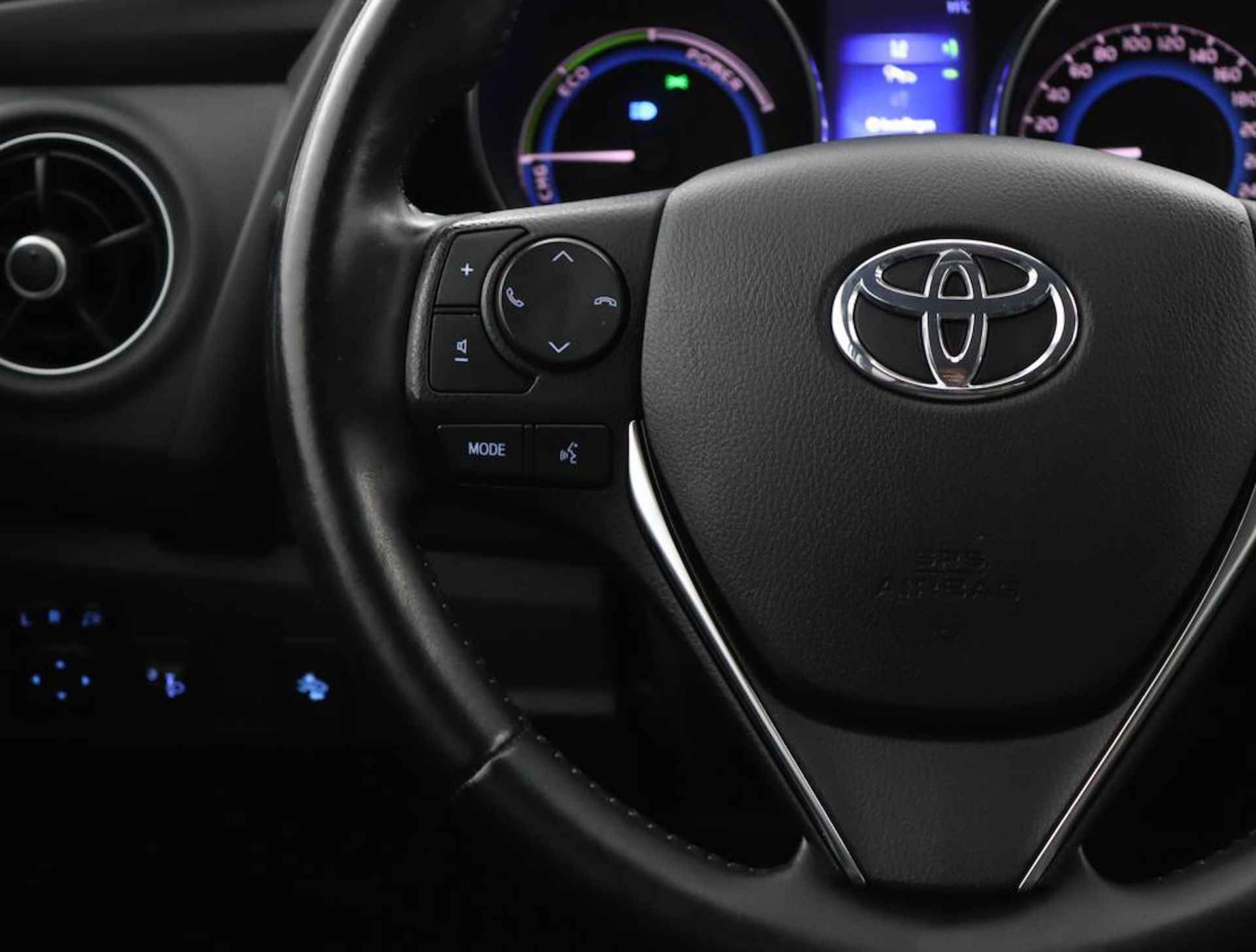 Toyota Auris Touring Sports 1.8 Hybrid Dynamic | Ful map navigatie | Keyless entry | - 19/54