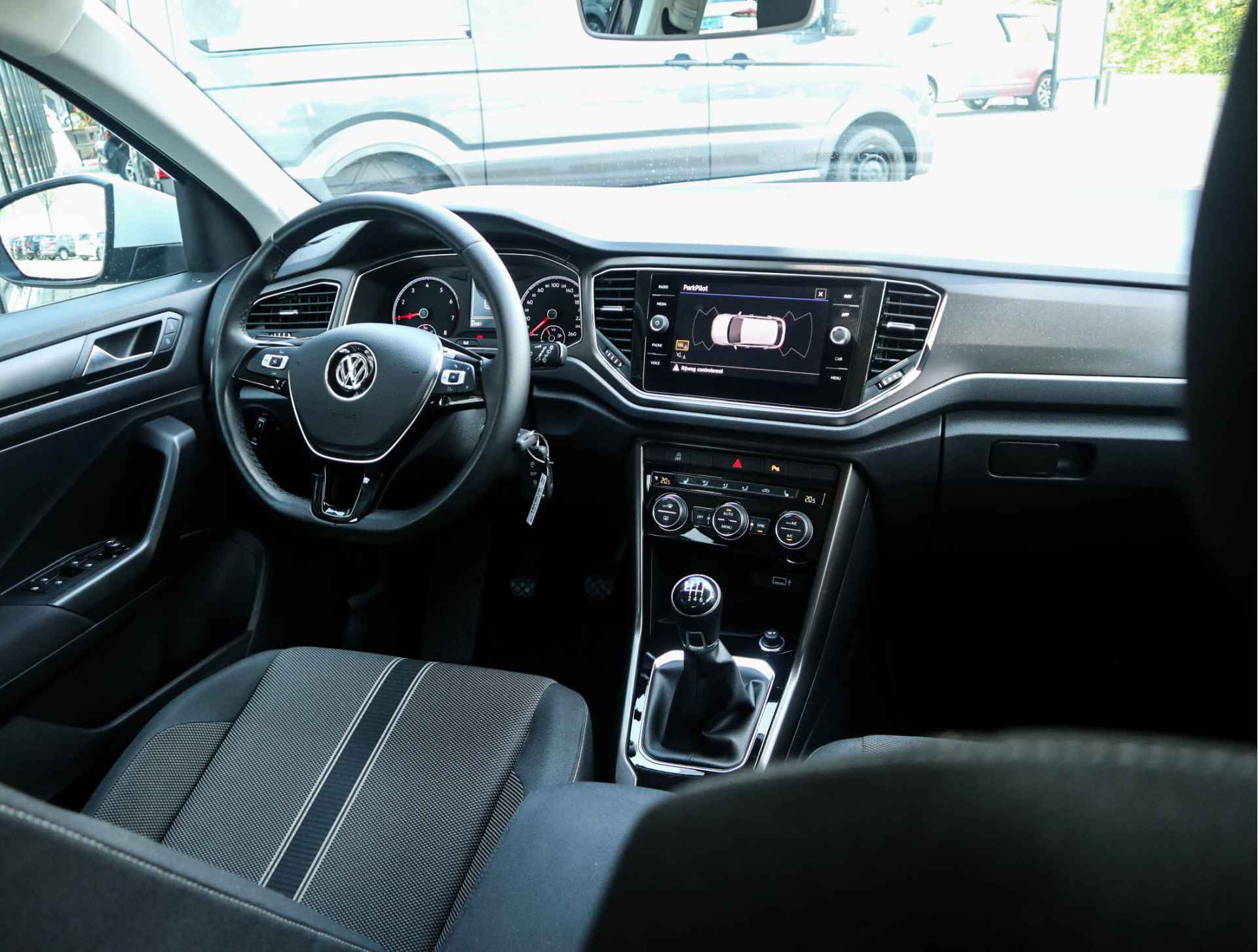 Volkswagen T-Roc 1.0 TSI Style Navi/Clima/LM-Velgen/Xenon/LED - 2/28