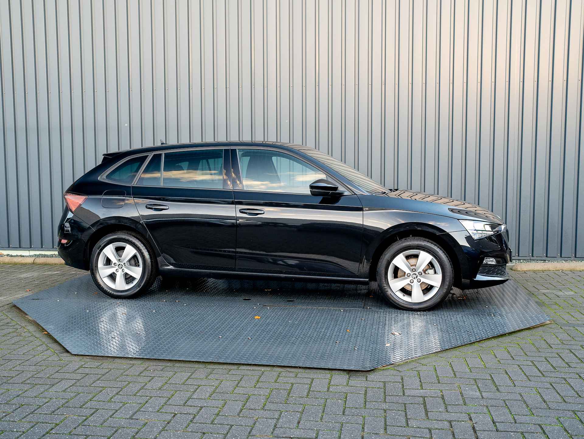 Škoda Scala 1.0 TSI Sport Business | Trekhaak | Climate Control | Parkeersensoren | Prijs Rijklaar!! - 21/42