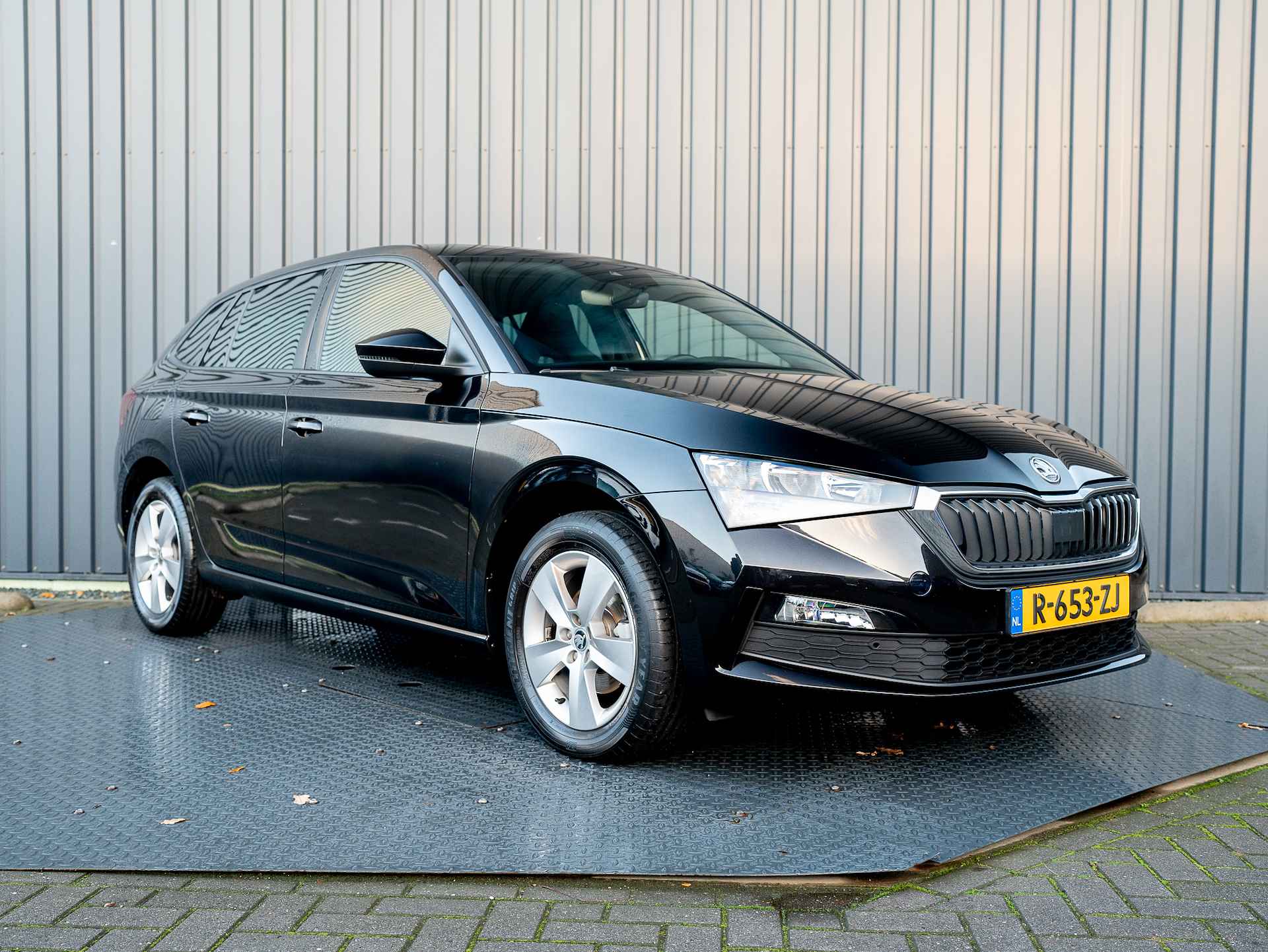 Škoda Scala 1.0 TSI Sport Business | Trekhaak | Climate Control | Parkeersensoren | Prijs Rijklaar!! - 40/42