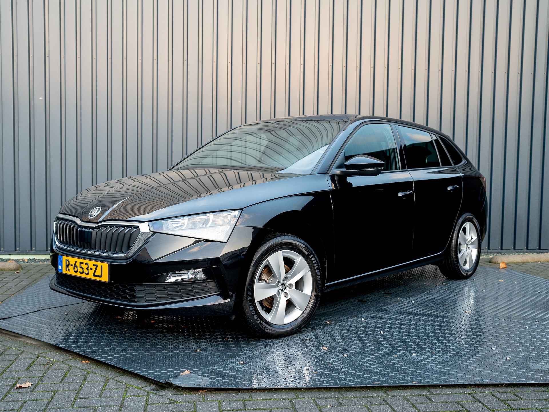 Škoda Scala 1.0 TSI Sport Business | Trekhaak | Climate Control | Parkeersensoren | Prijs Rijklaar!! - 42/42