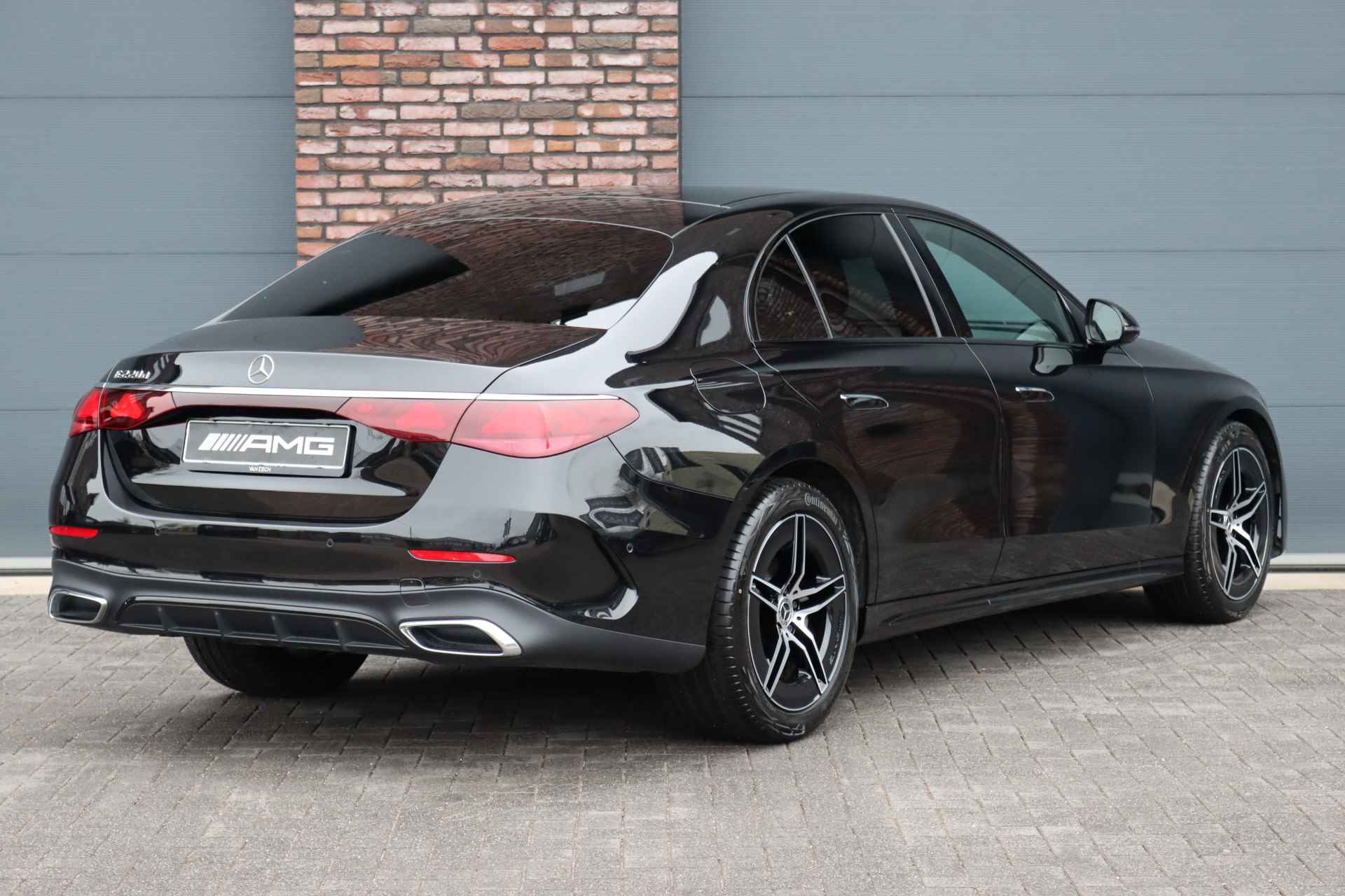 Mercedes-Benz E-Klasse 220 d AMG Line Aut9 | Distronic Pro | Verwarmd Stuurwiel | Camera | Sfeerverlichting | Nightpakket | Keyless Go | High Perf. LED | - 8/33