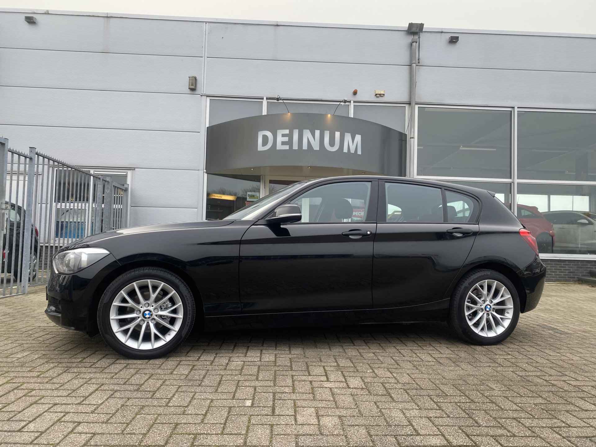 BMW 1-serie 116i Business 5-deurs Navigatie, LM velgen, Parkeersens, Trekhaak, etc.. - 4/30