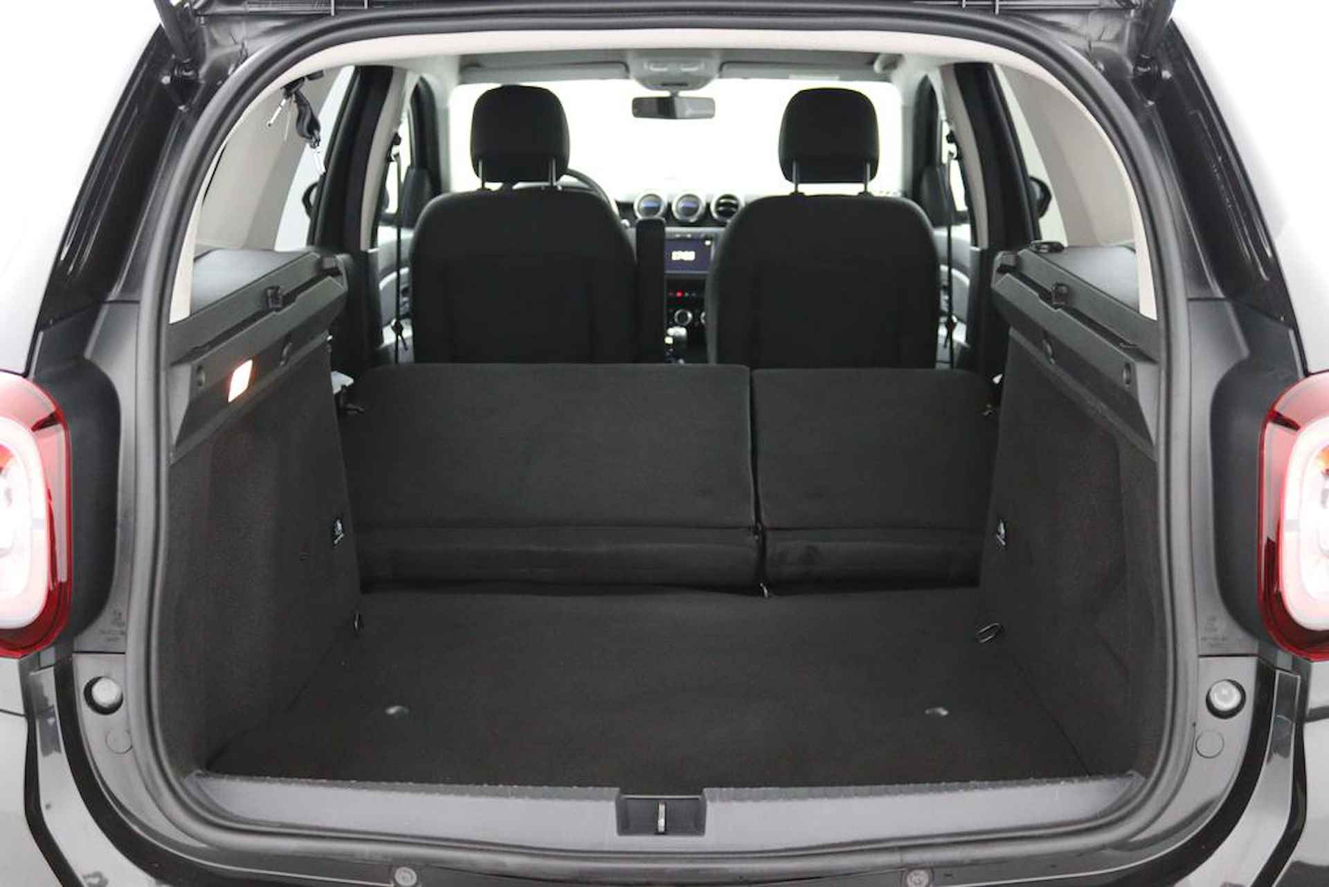 Dacia Duster 1.3TCe 130PK Serie Limitee 15th Anniversary | Trekhaak | Camera | Climate Control | Origineel Nederlands | Navigatie | Lichtmetalen Velgen | Cruise Control | - 14/46