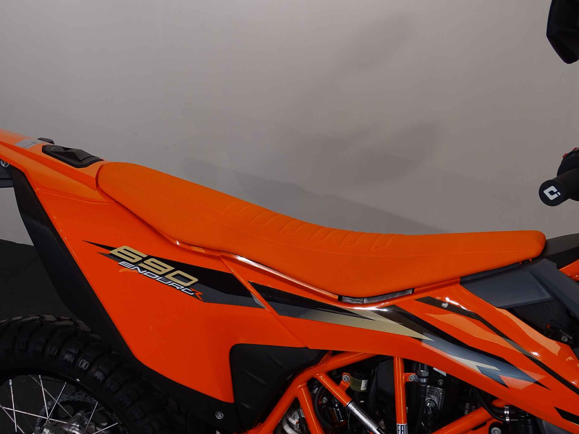 KTM 690 ENDURO R ABS - 5/13