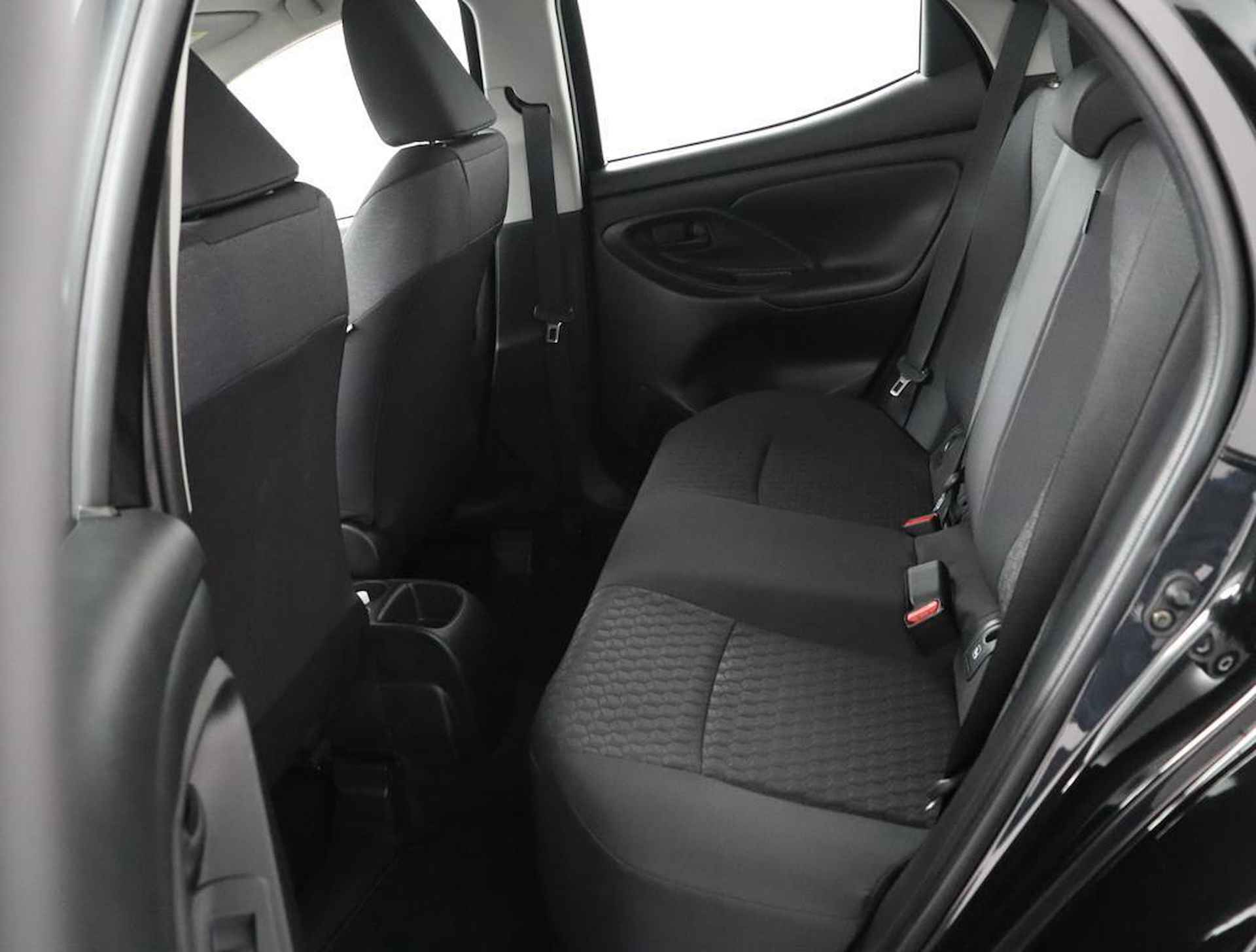 Toyota Yaris 1.5 VVT-i Dynamic | Apple carplay & Android auto | Airco | LED verlichting| - 18/51