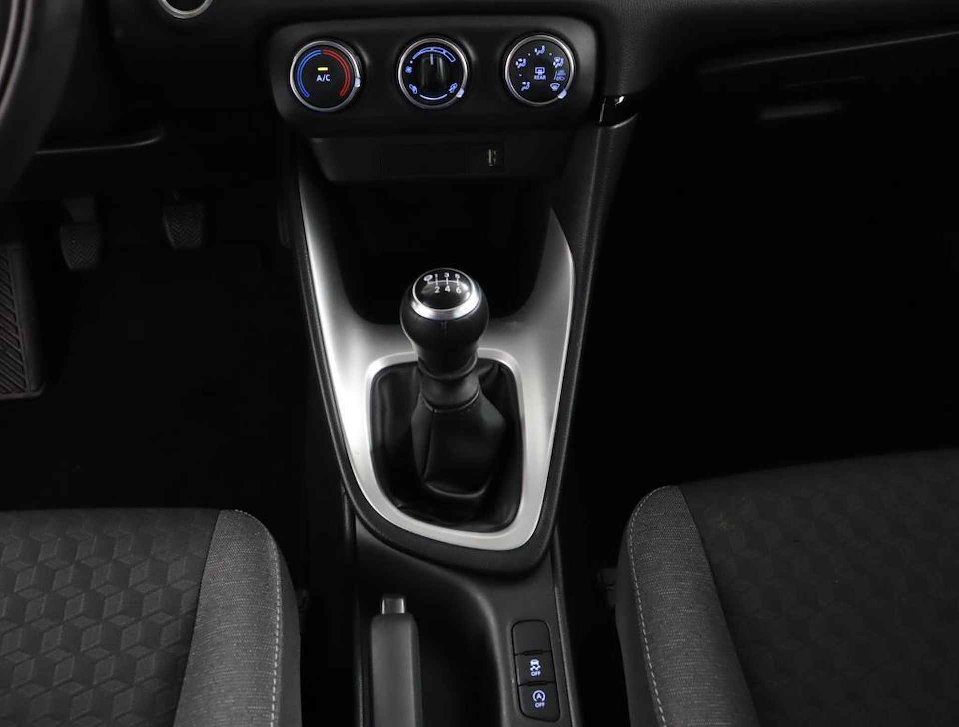 Toyota Yaris 1.5 VVT-i Dynamic | Apple carplay & Android auto | Airco | LED verlichting| - 26/51