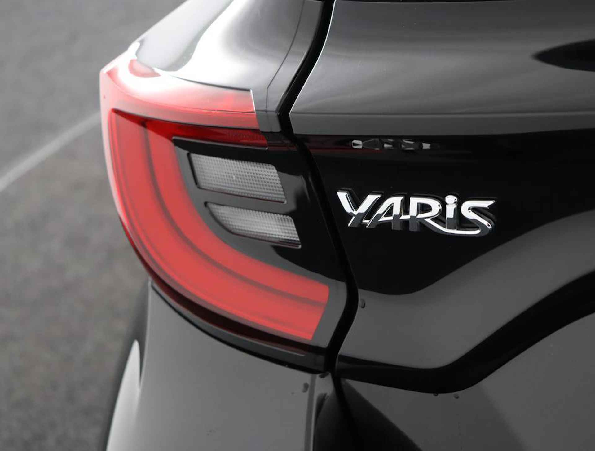 Toyota Yaris 1.5 VVT-i Dynamic | Apple carplay & Android auto | Airco | LED verlichting| - 40/51