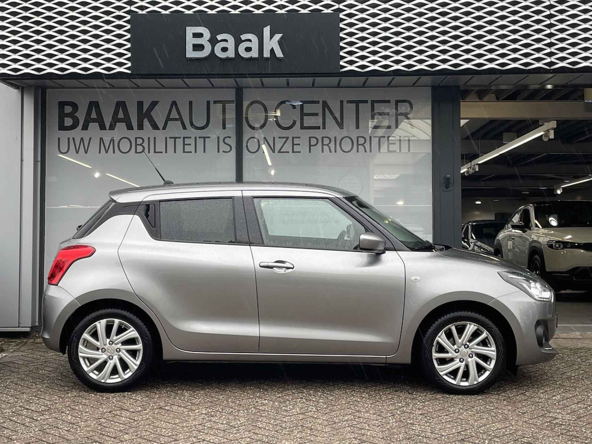 Suzuki Swift 1.2 Select Smart Hybrid | Camera | Navi - 4/31