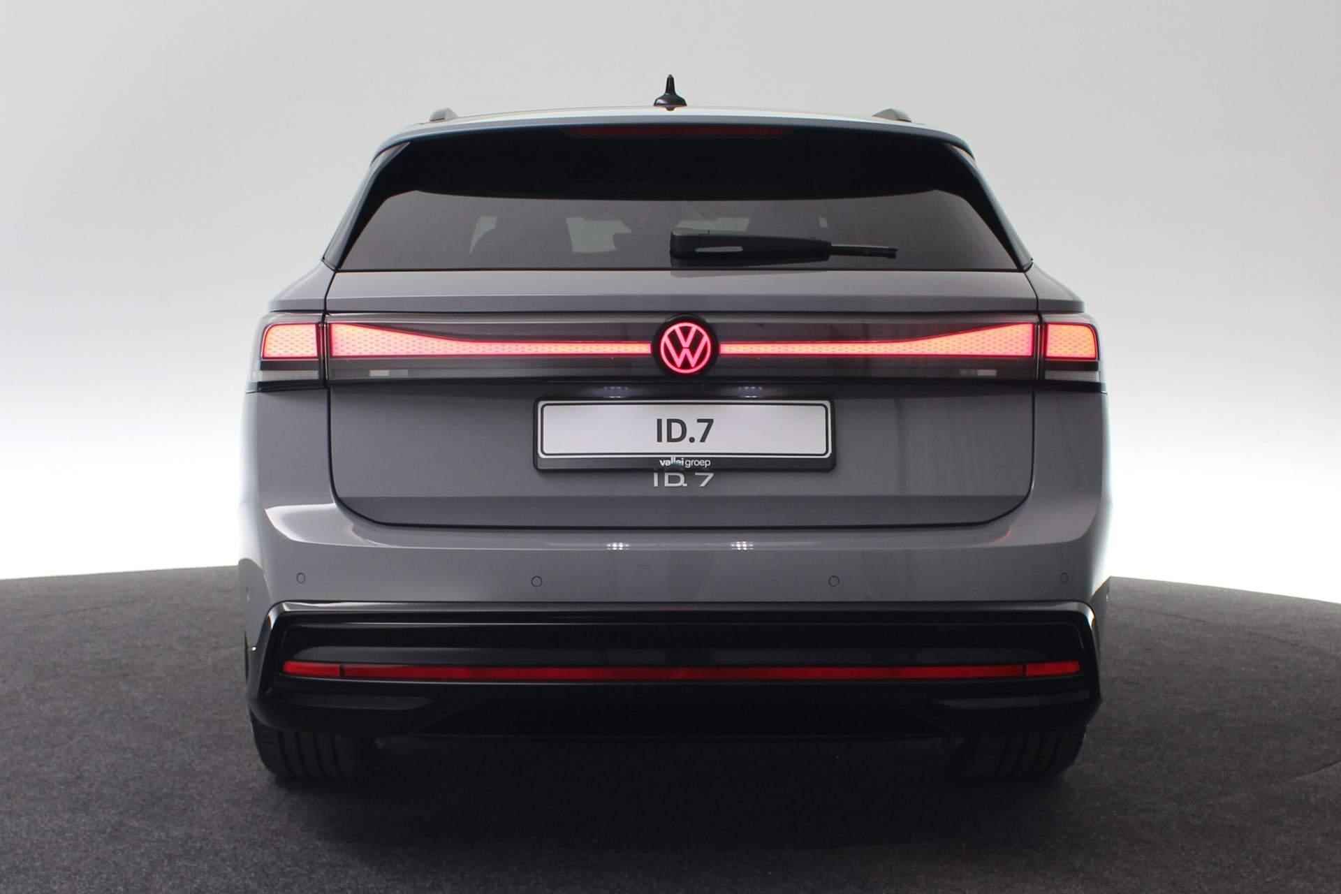 Volkswagen ID.7 Tourer Pro Business 286 PK | IQ Light | HUD | 360 Camera | Harman Kardon | Stoelventilatie | Keyless | 19 inch - 23/55